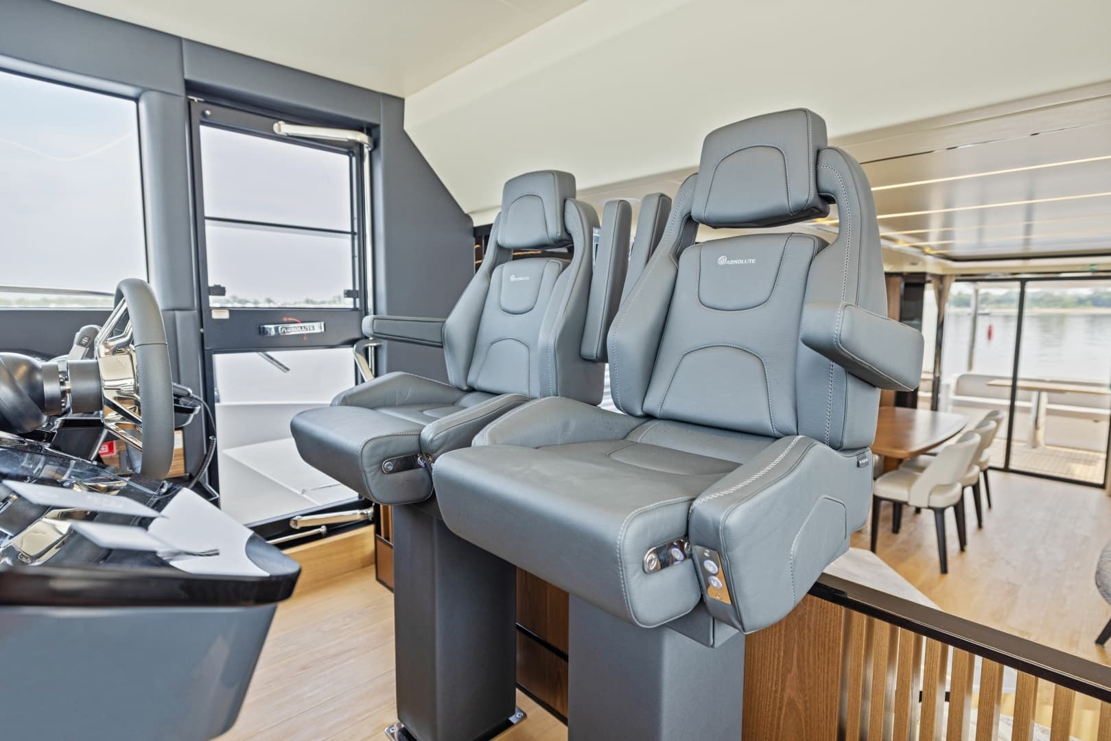 2024 Absolute Navetta 64