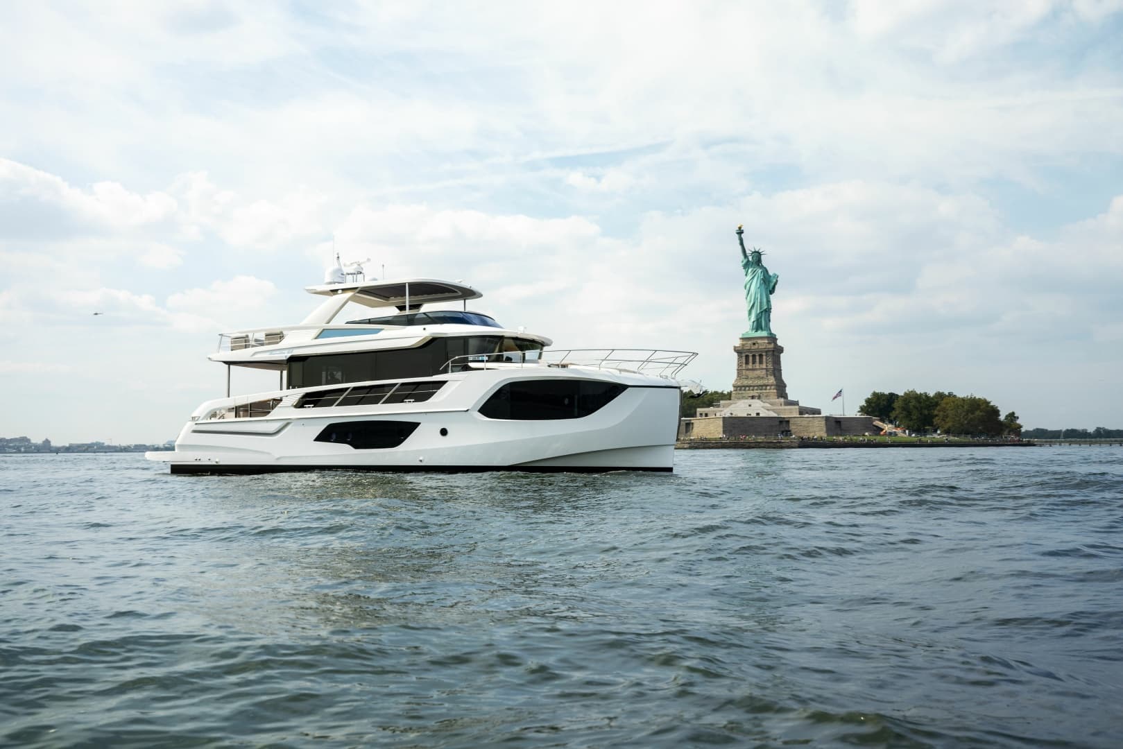 2024 Absolute Navetta 64