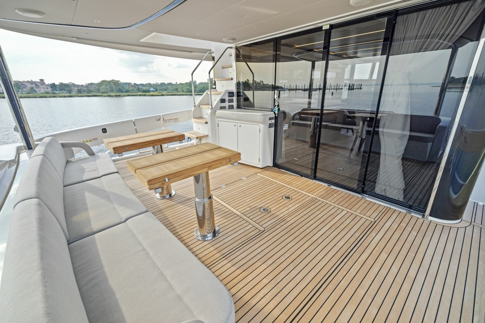 2024 Absolute Navetta 64