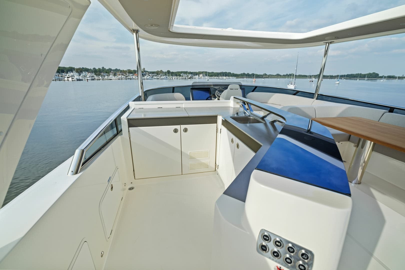 2024 Absolute Navetta 64