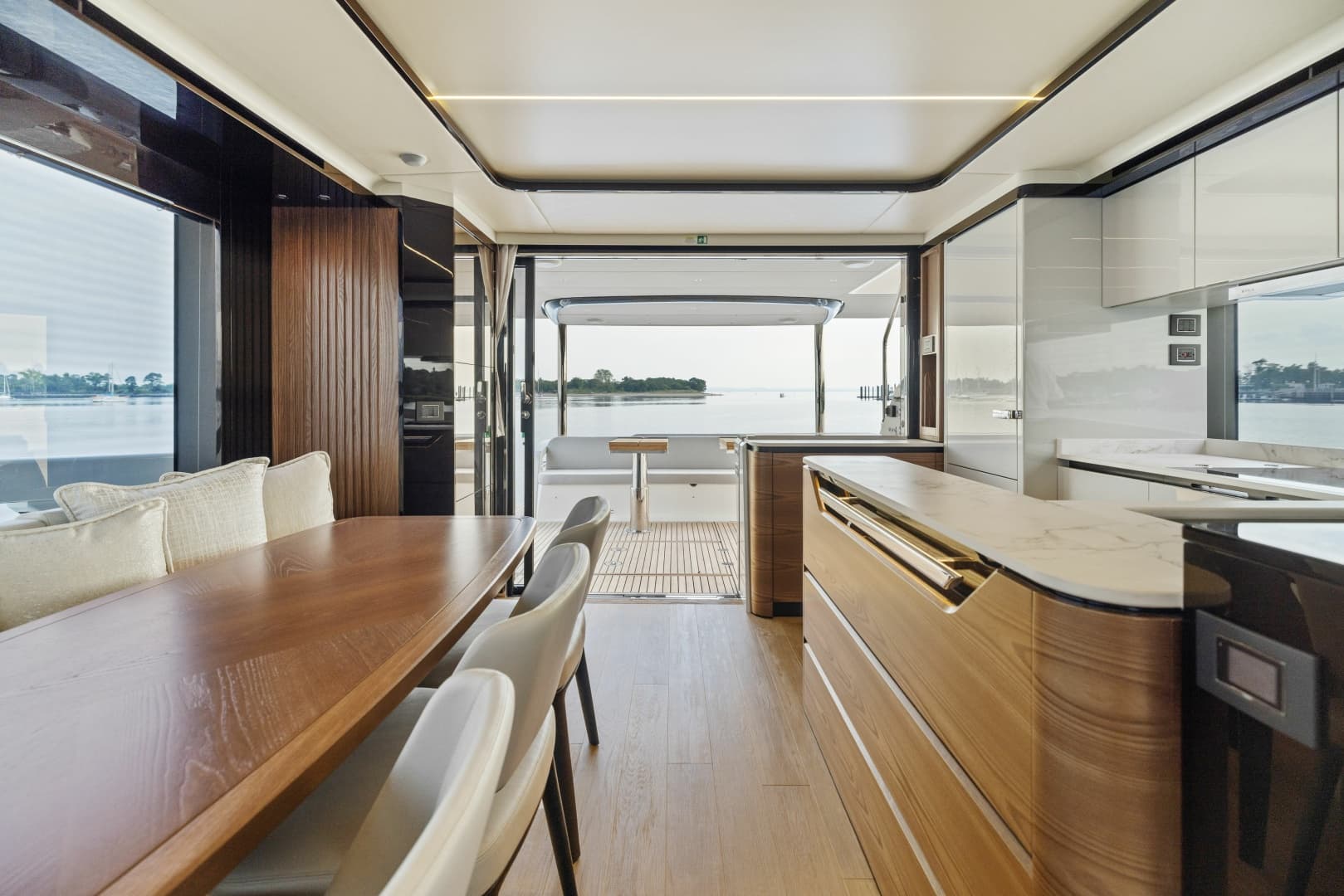 2024 Absolute Navetta 64
