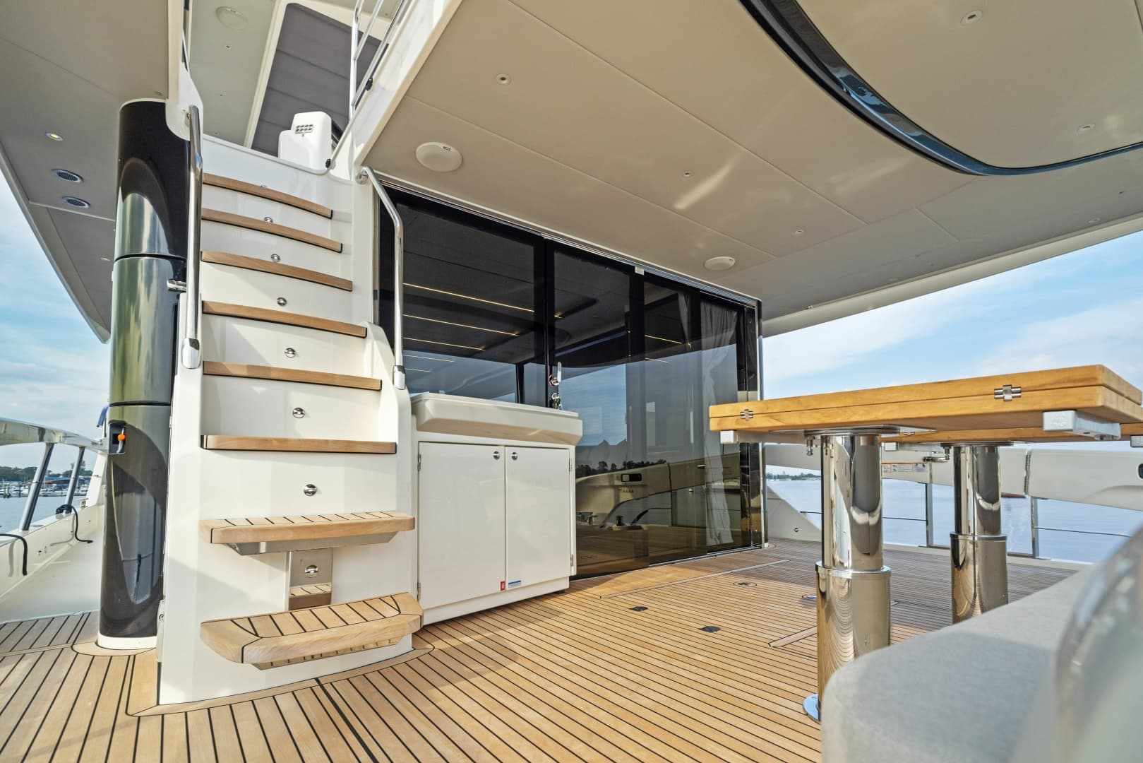 2024 Absolute Navetta 64