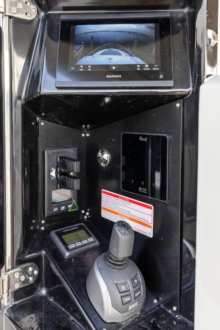 2024 Absolute Navetta 64