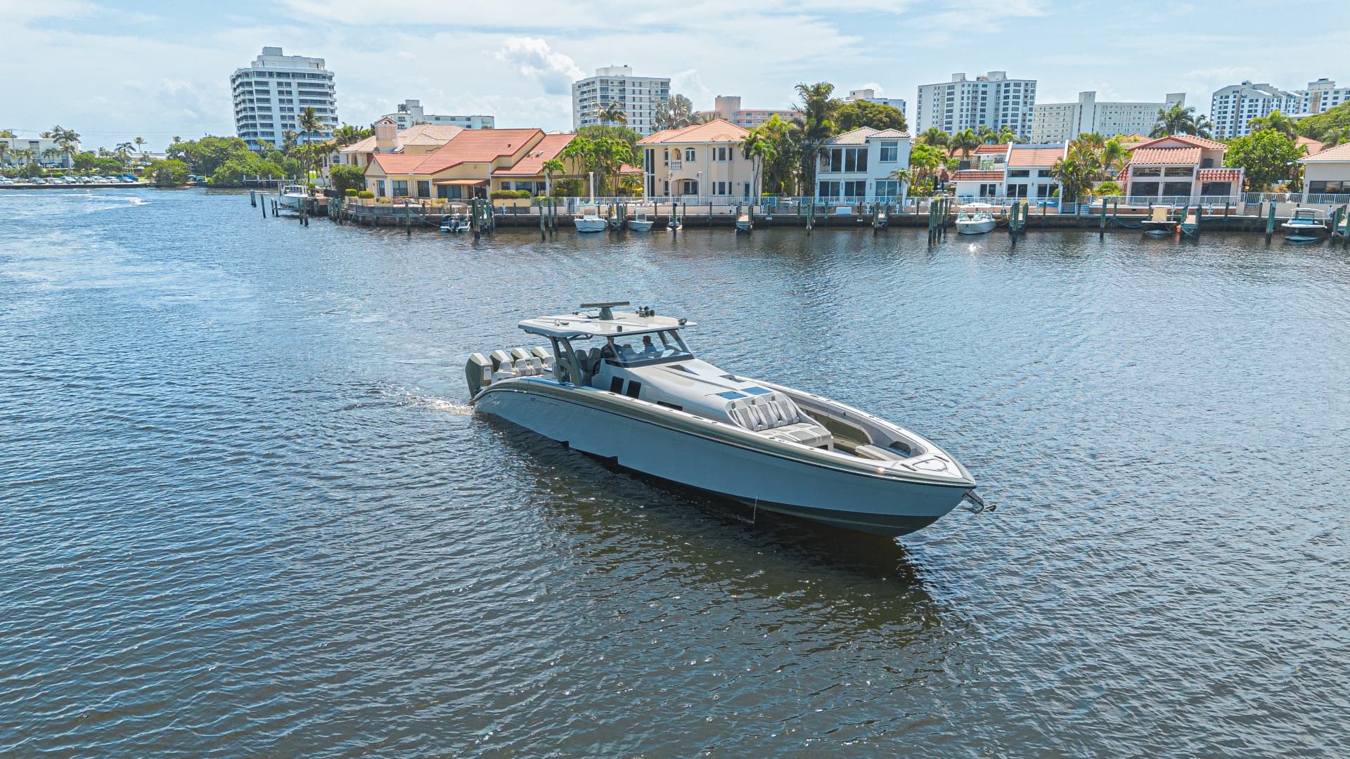 2025 Midnight Express 52 Vitesse