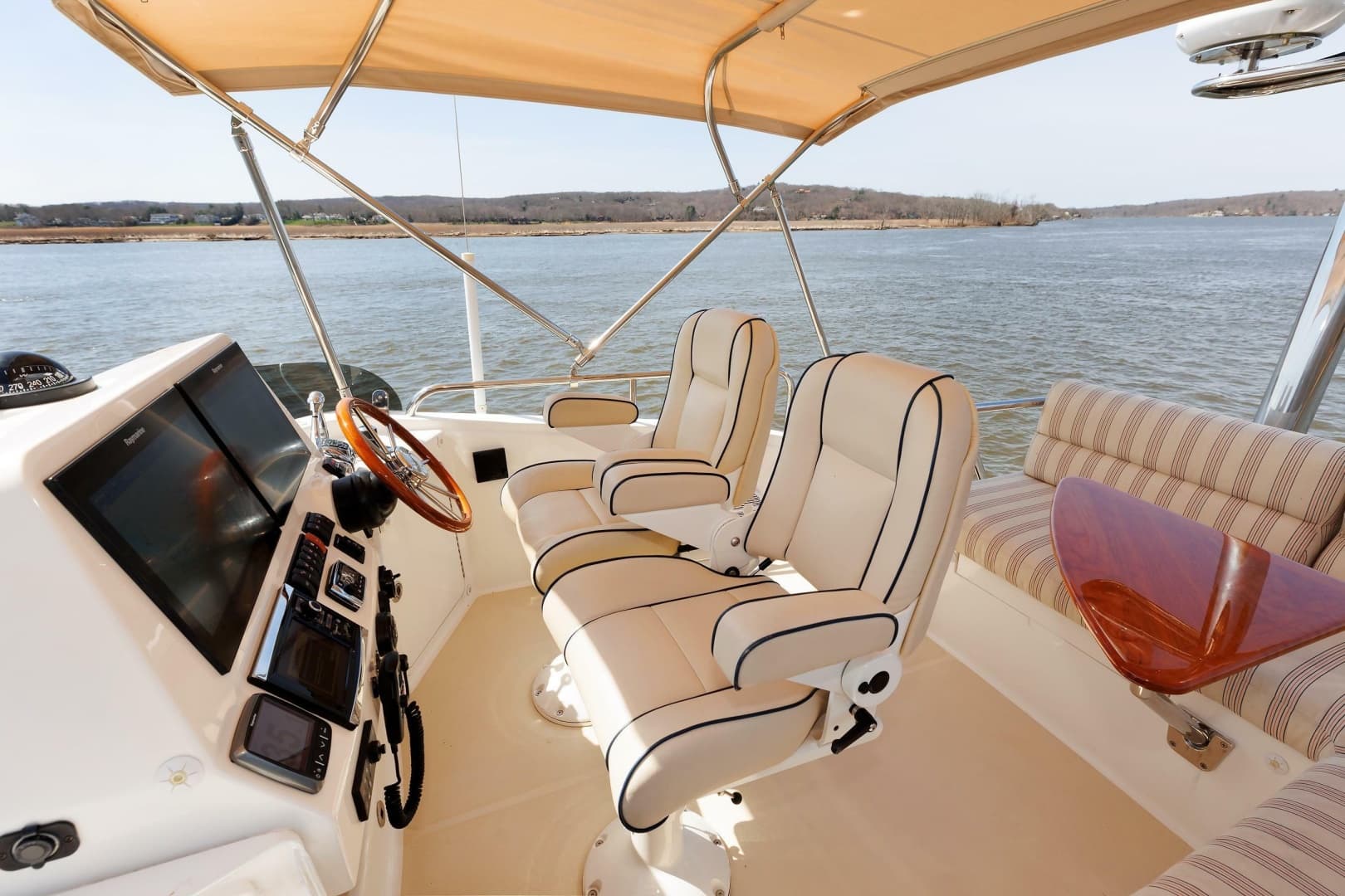 2016 Sabre 42 Fly Bridge Sedan