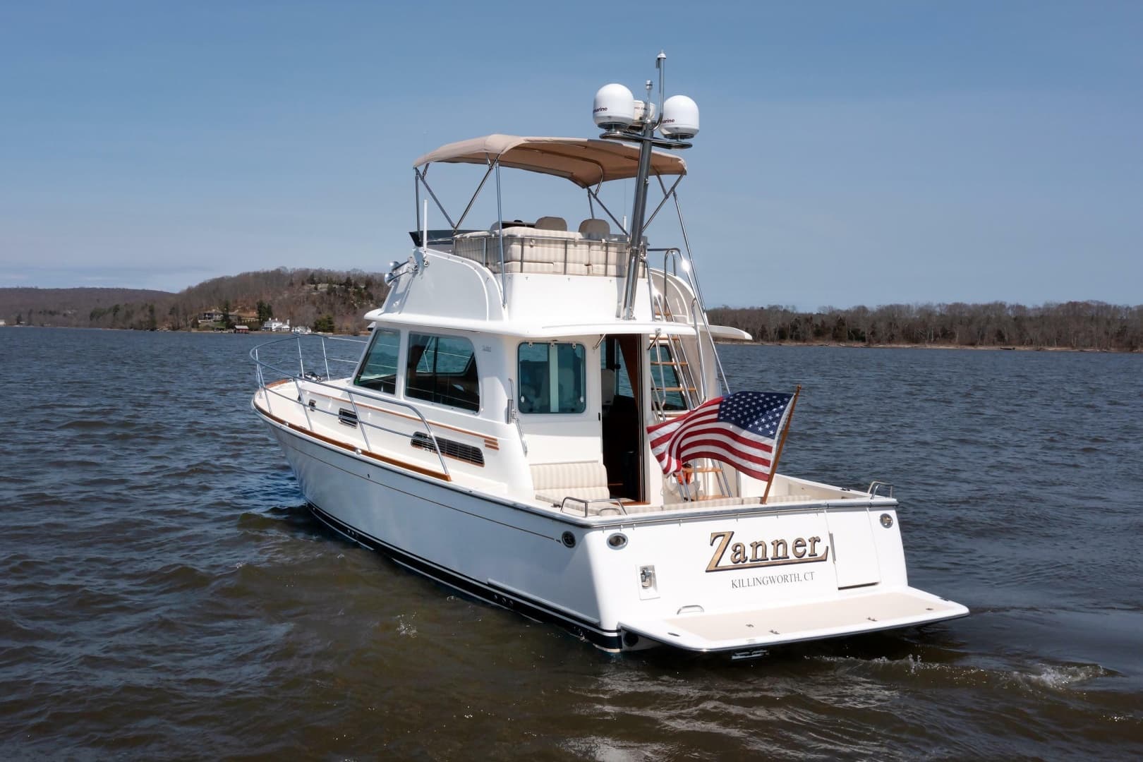 2016 Sabre 42 Fly Bridge Sedan