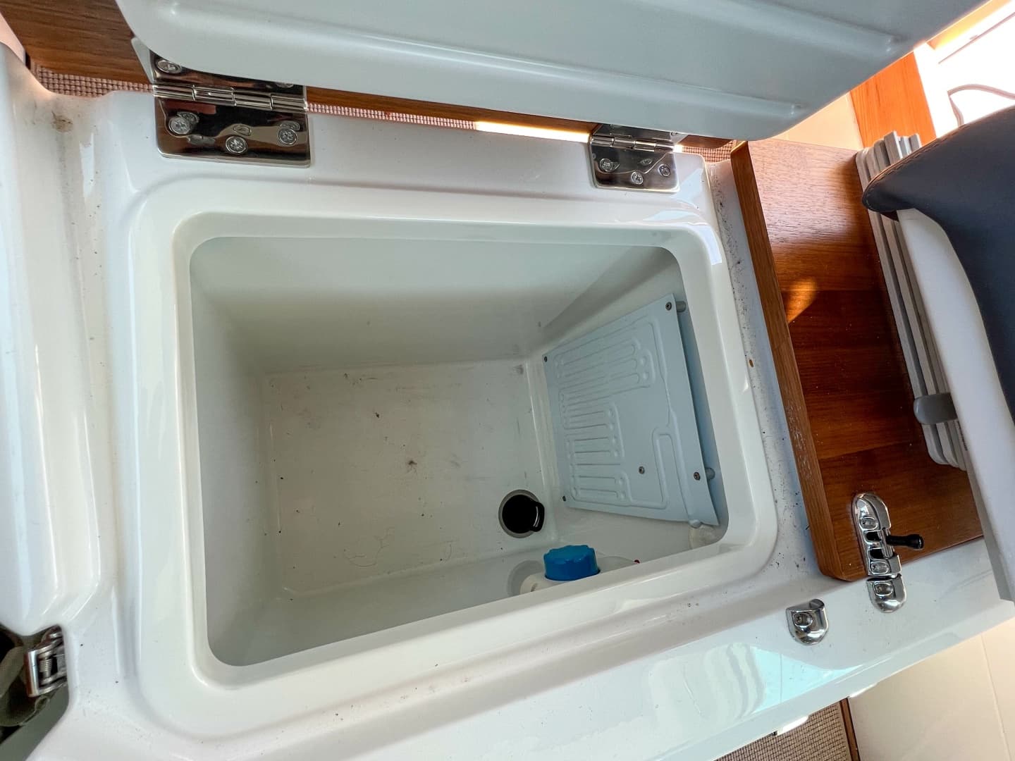 2020 Axopar 28 Cabin