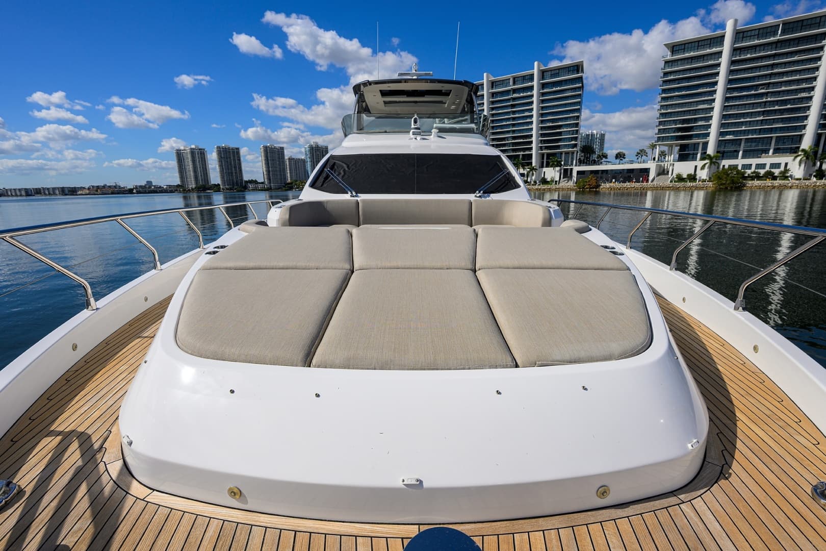Azimut 78 - DT78 - Bow Seating