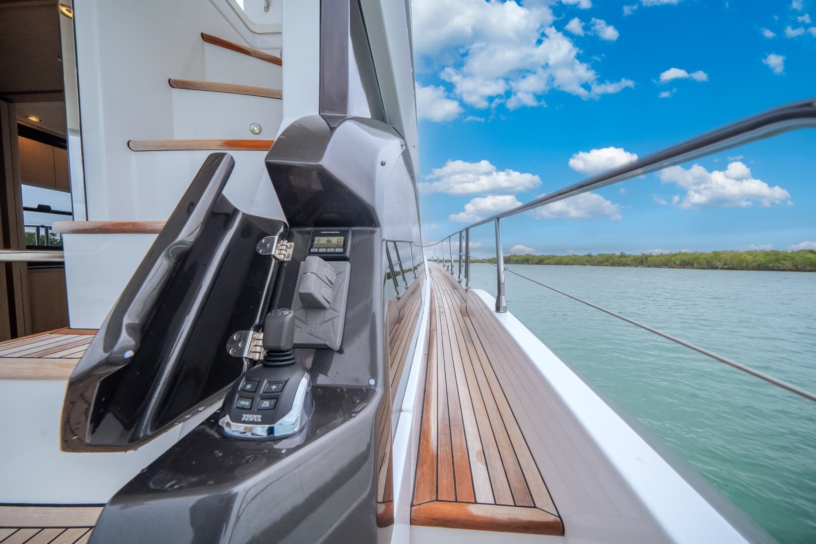 2023 Azimut 53 FLY