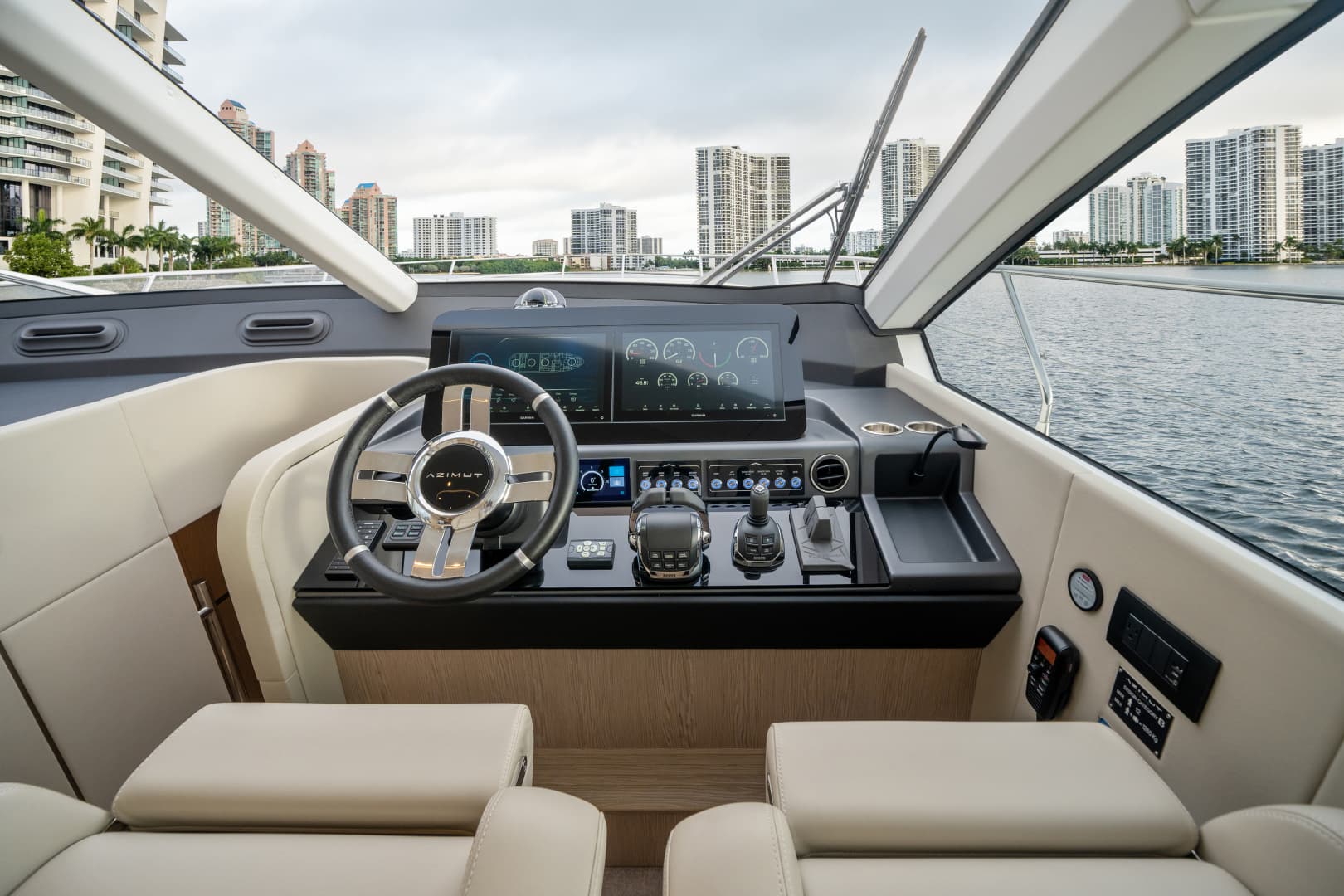 2023 Azimut 53 FLY