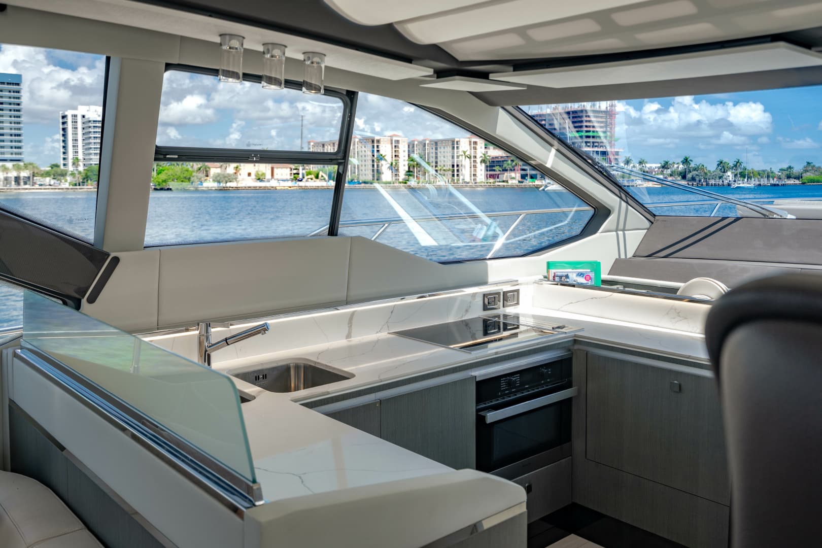 2019 Azimut S7