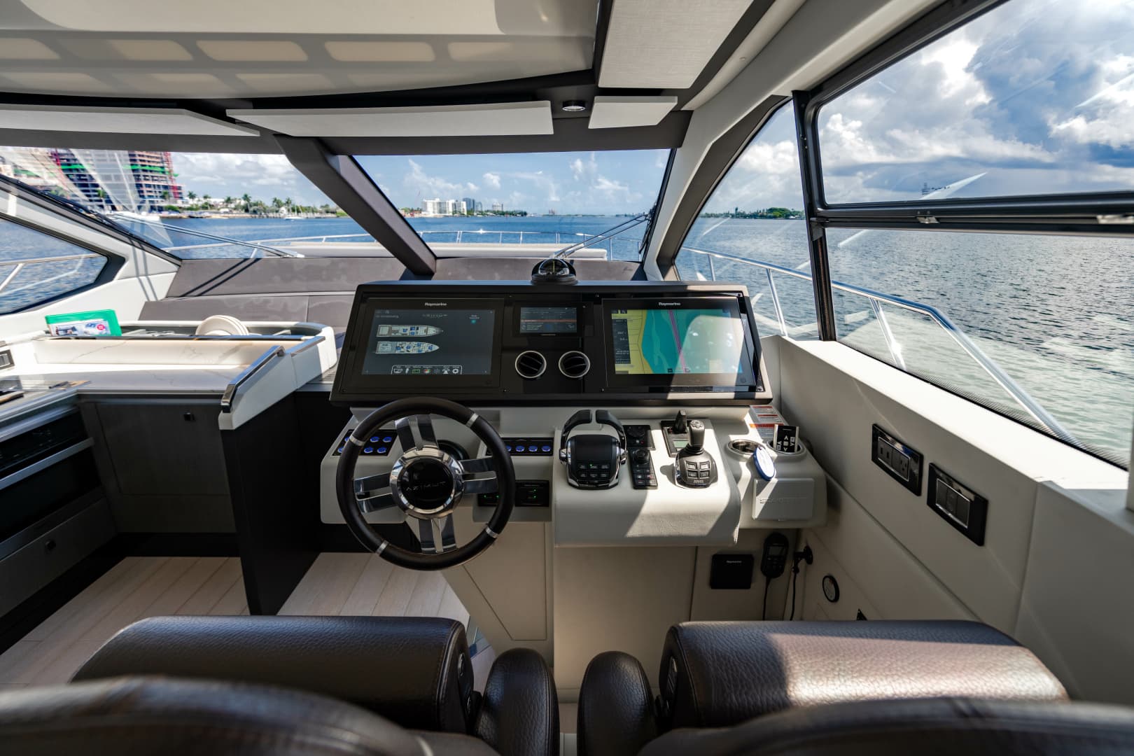 2019 Azimut S7