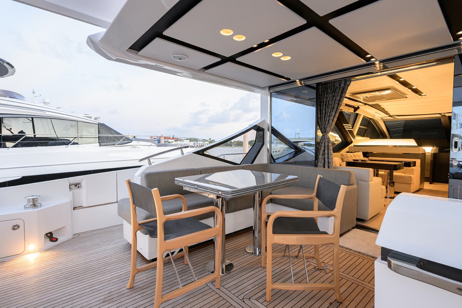 2019 Azimut S7