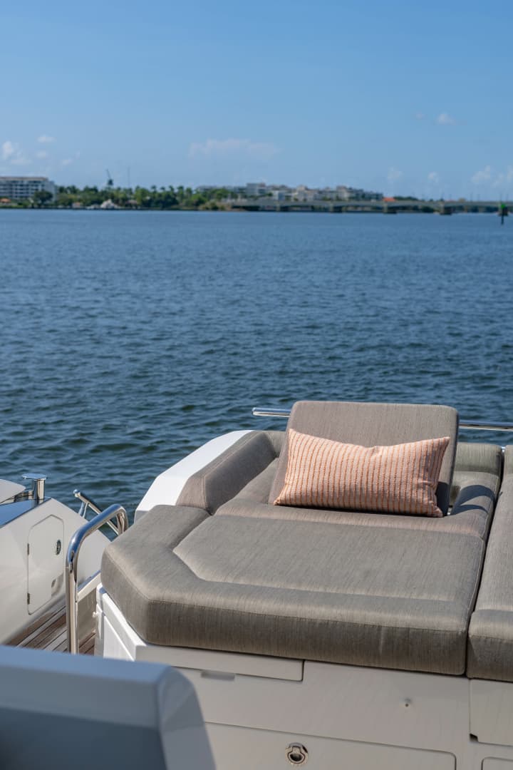 2019 Azimut S7