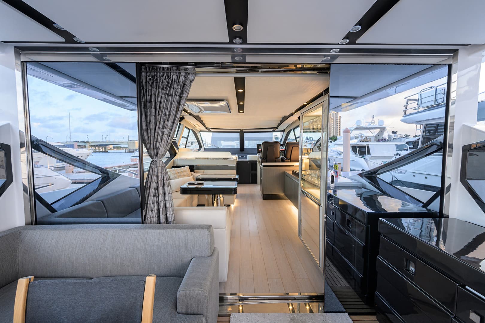2019 Azimut S7