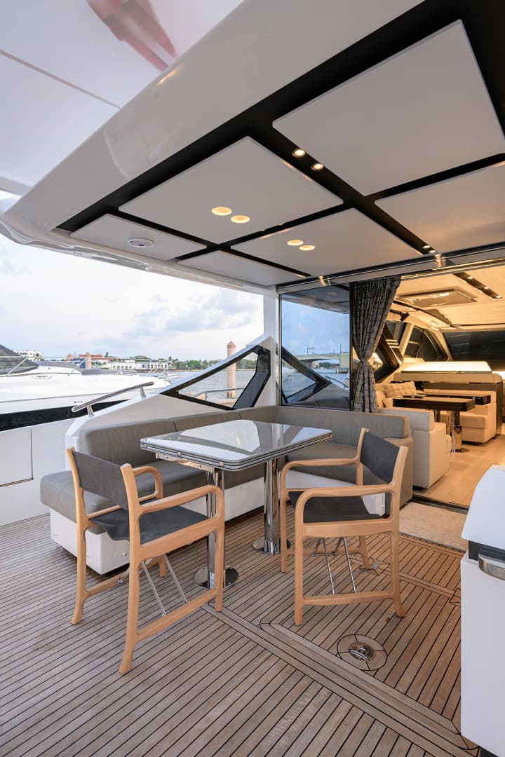 2019 Azimut S7
