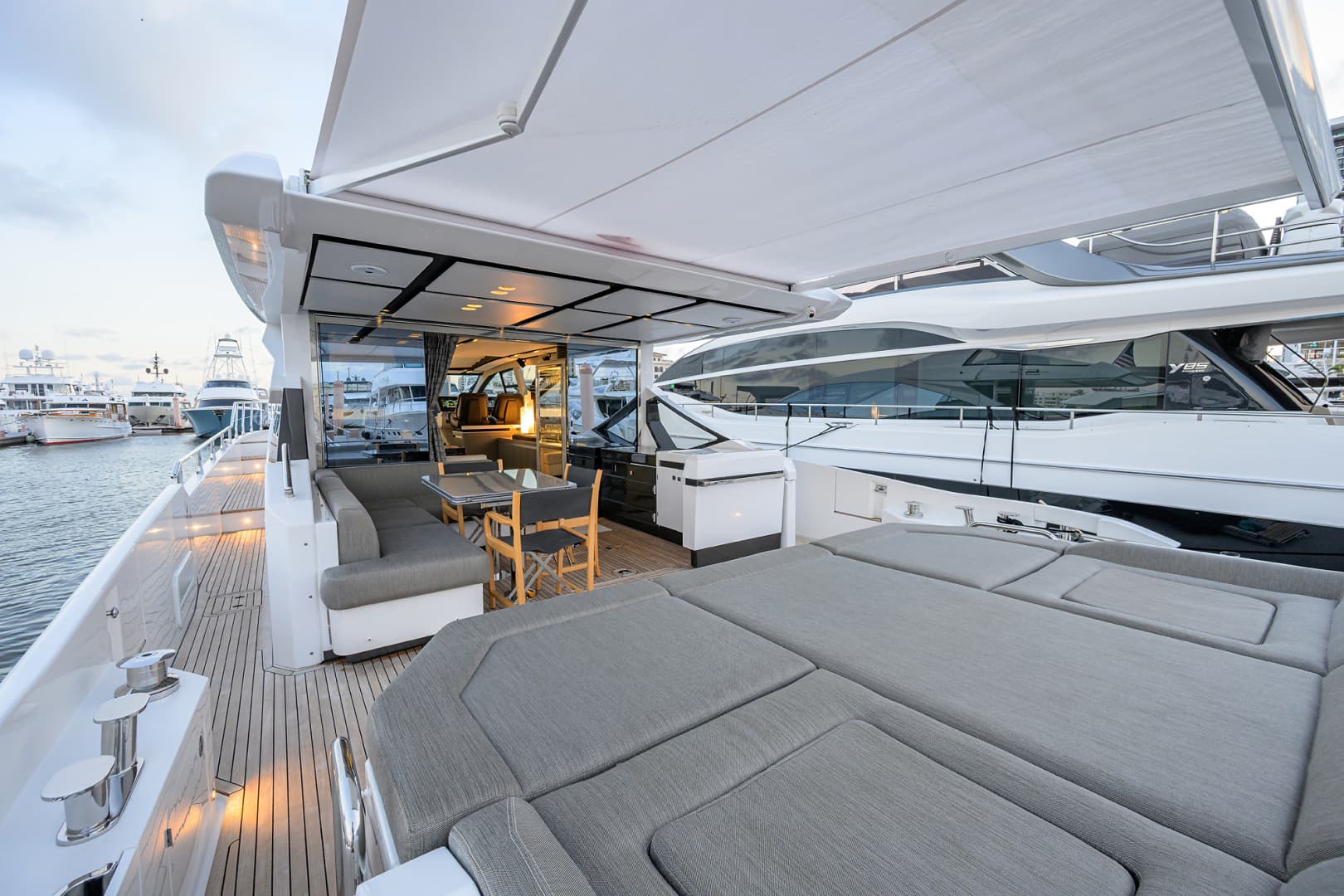 2019 Azimut S7