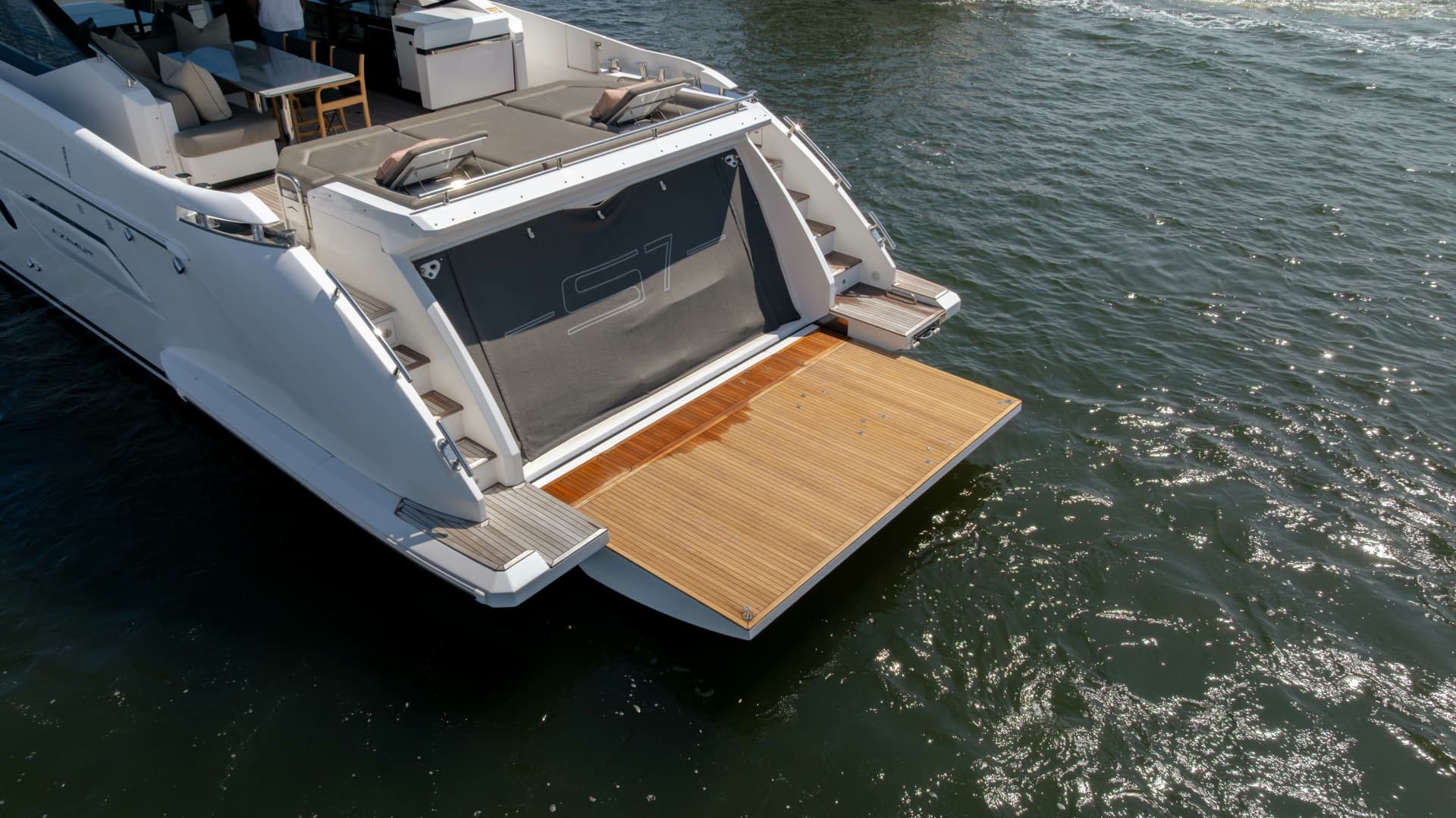 2019 Azimut S7
