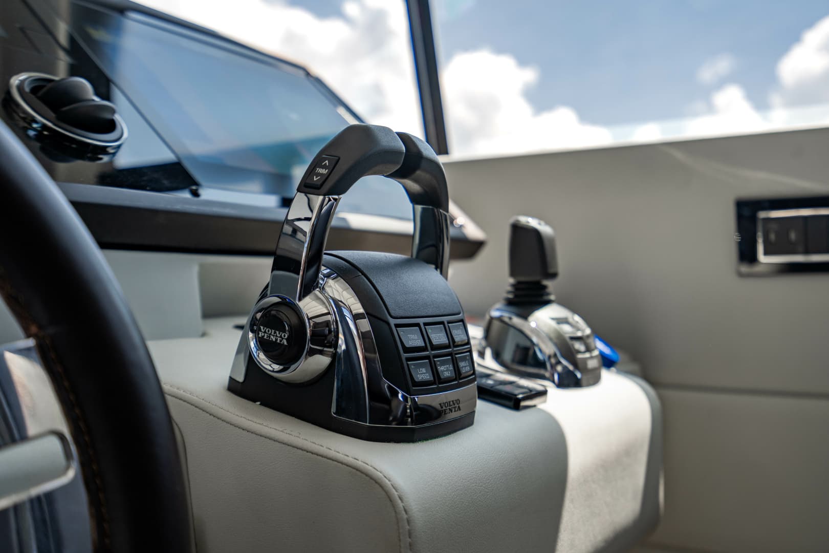2019 Azimut S7