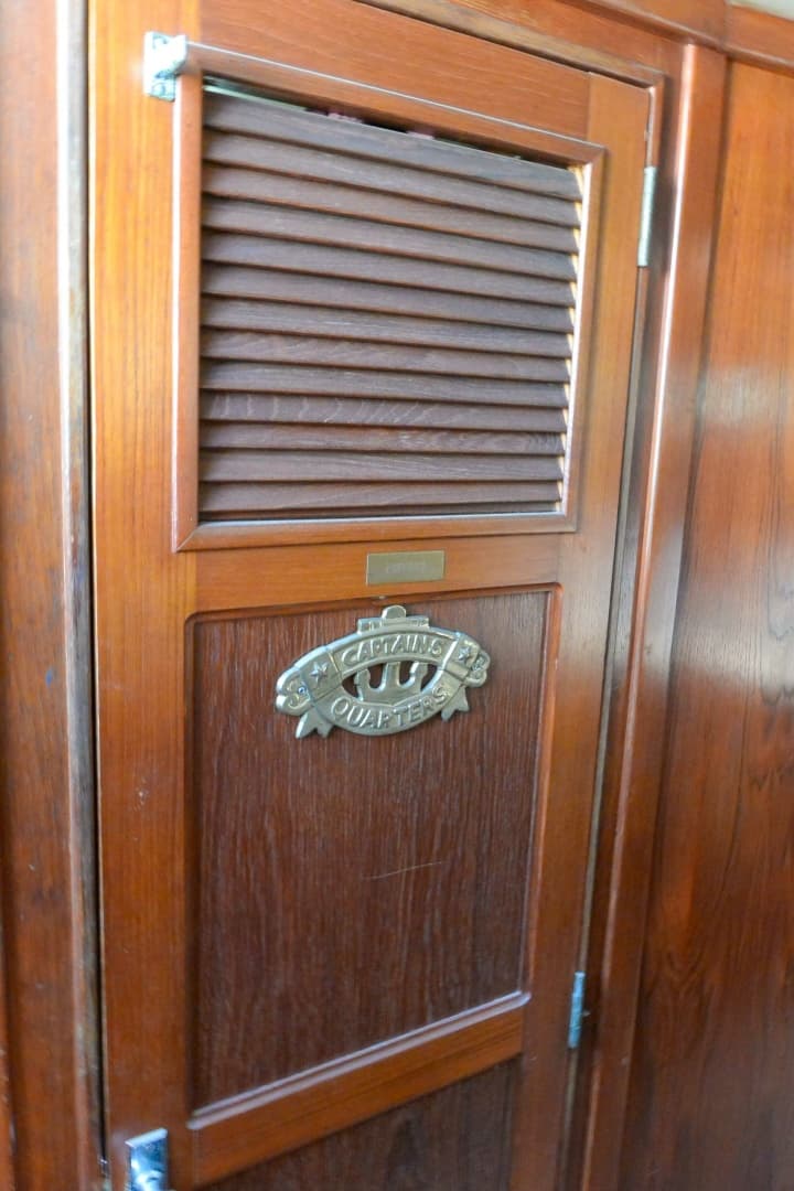 Private berth door