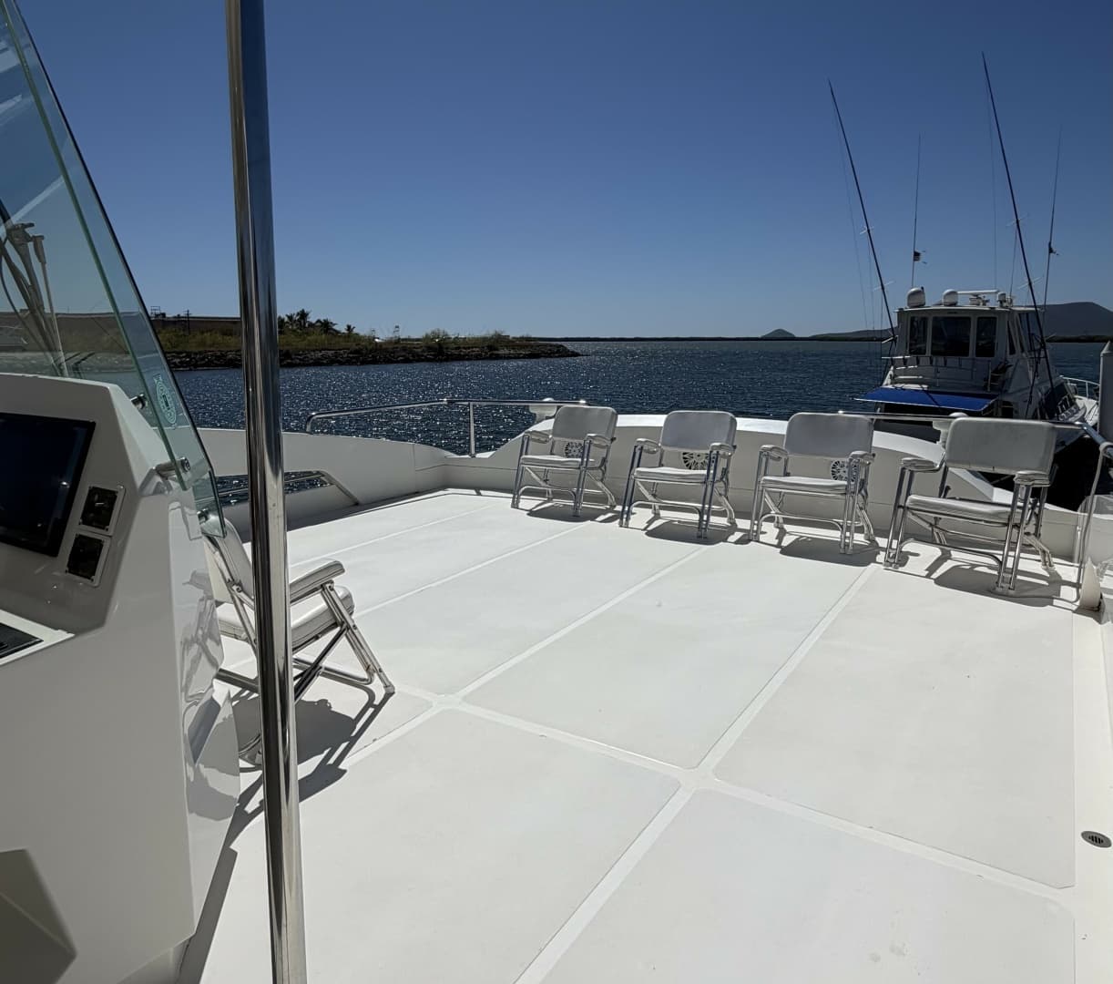 Flybridge Forward Deck 1