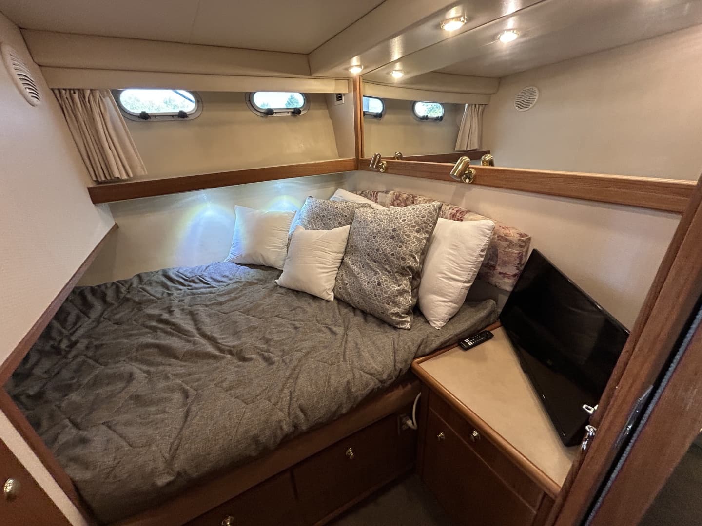 1999 Bayliner 4788
