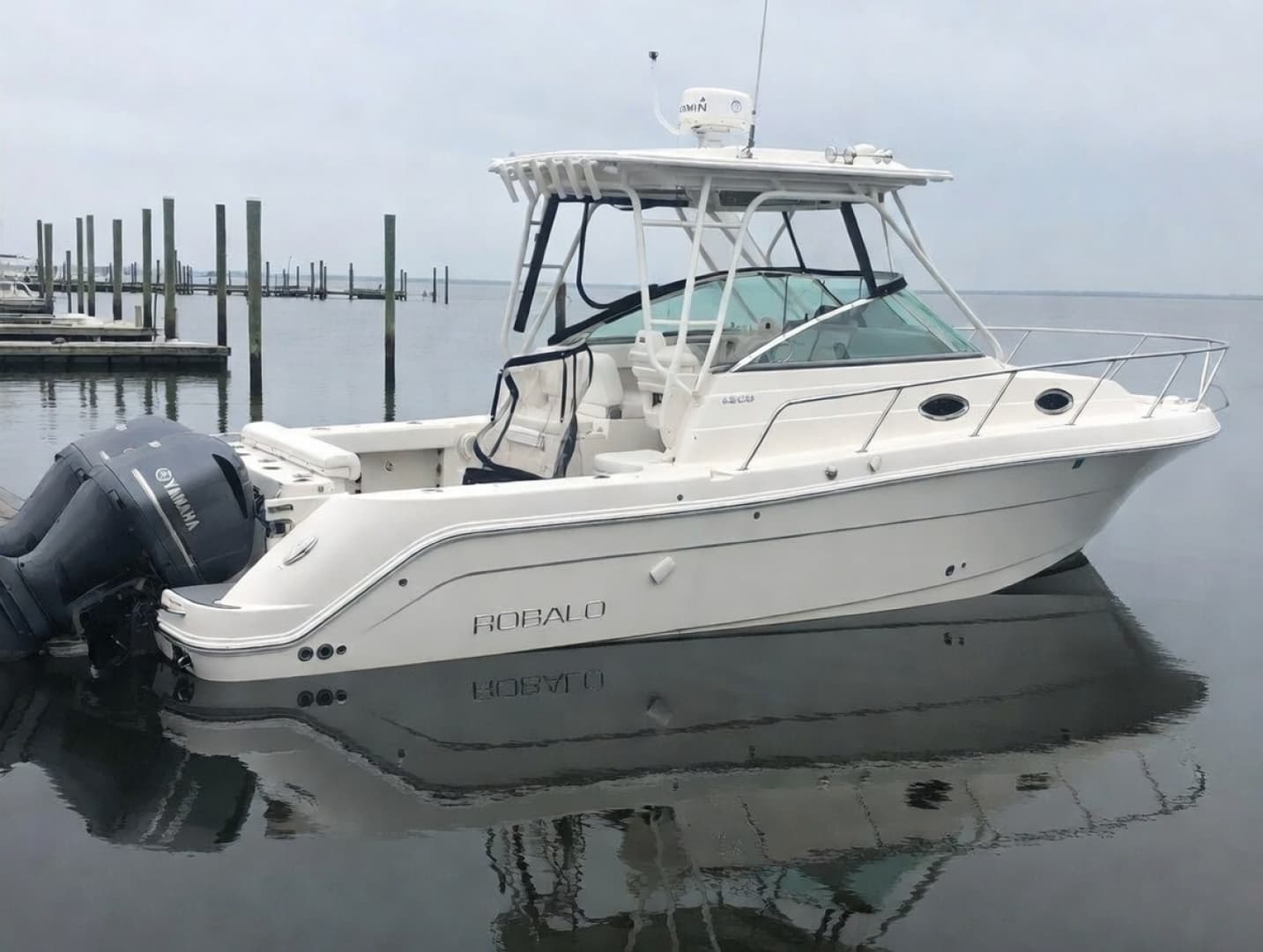 2018 Robalo 305