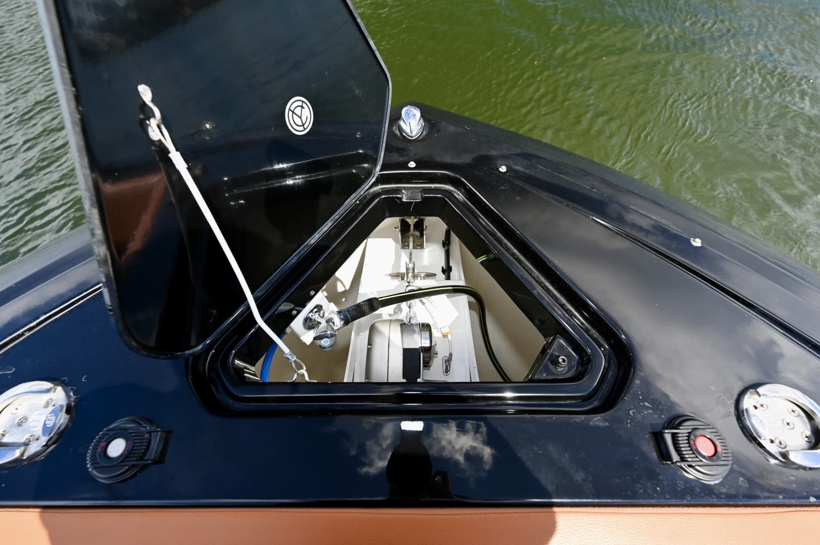 Anchor Locker and Windlass System, Cruisers Yachts 38 GLS