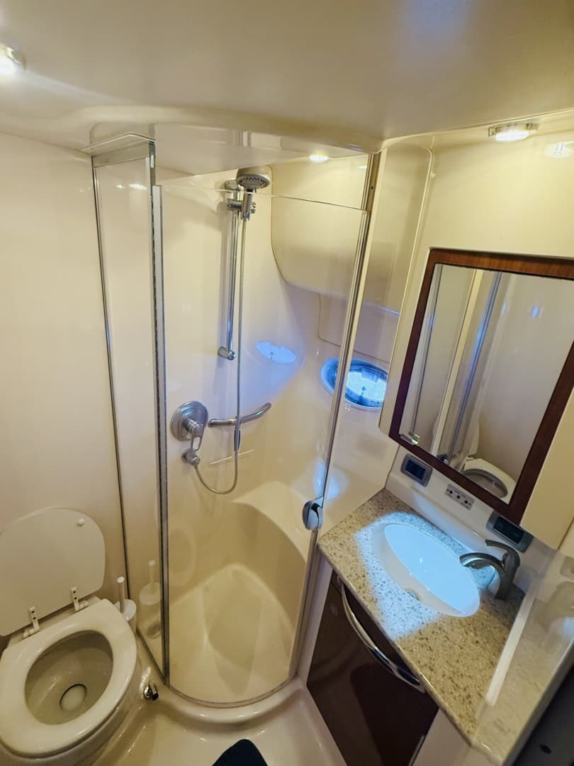 2004 Sea Ray 390 Motor Yacht