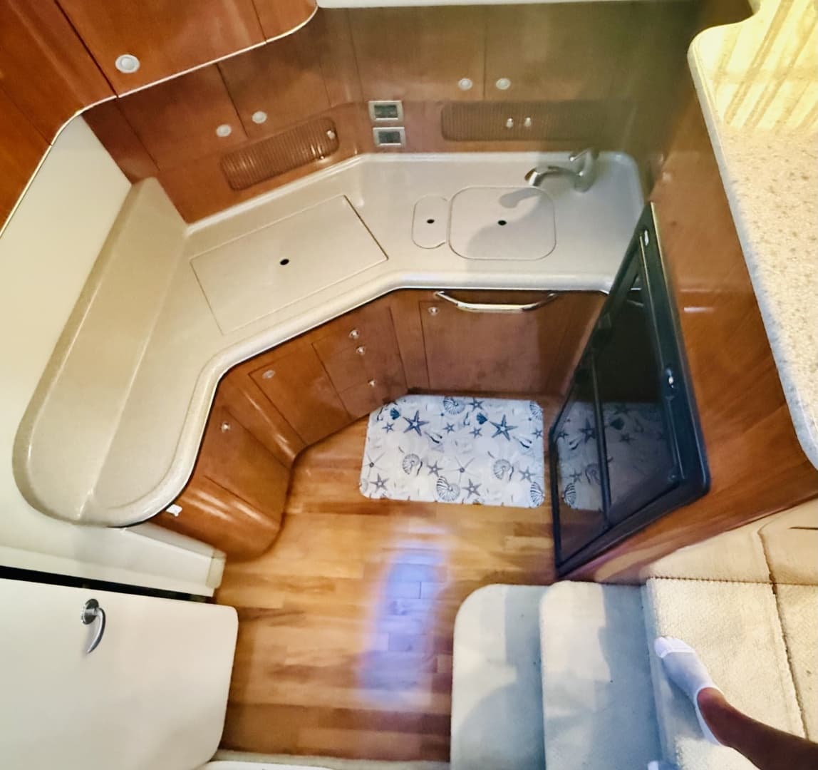 2004 Sea Ray 390 Motor Yacht