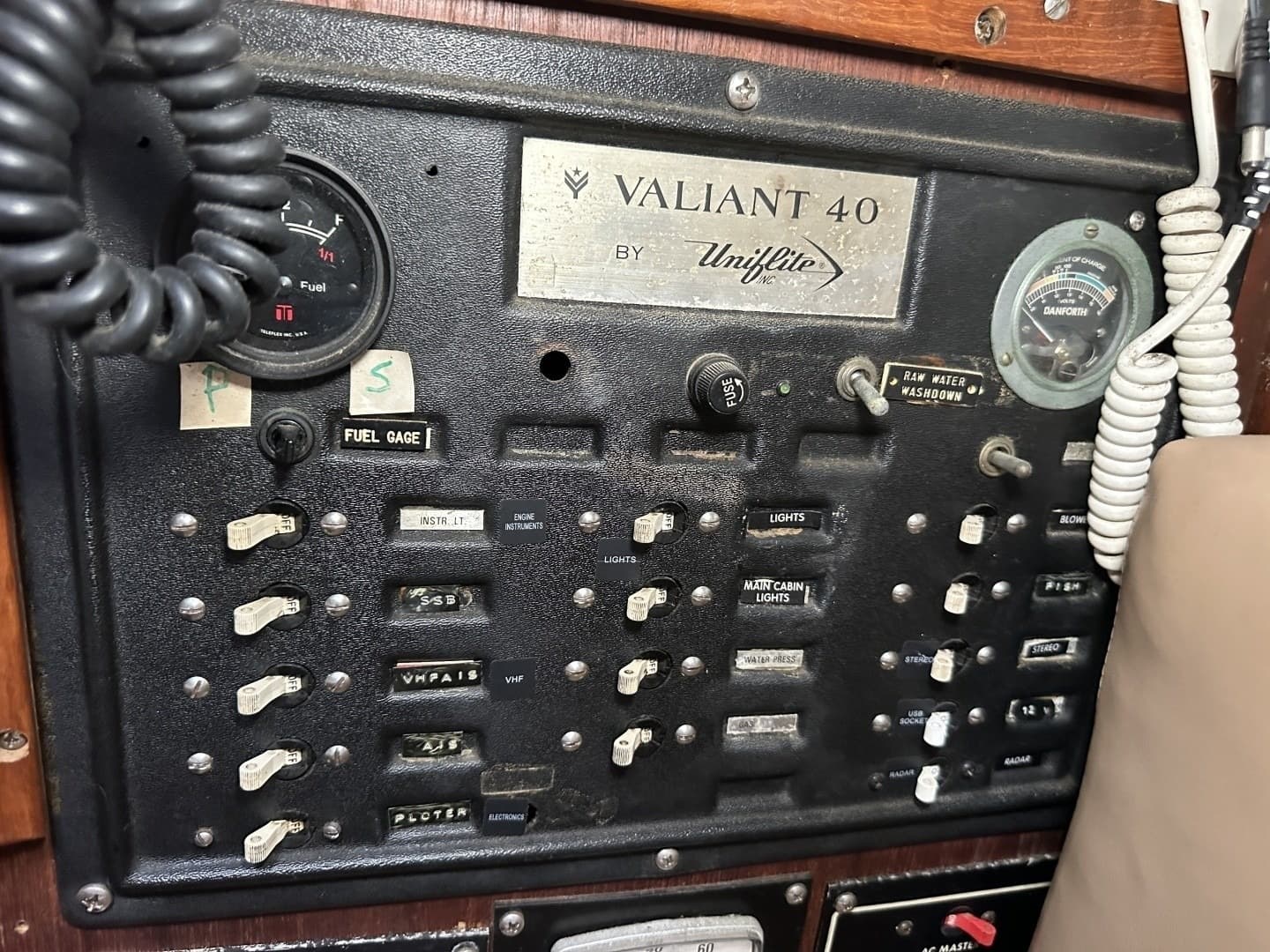 1976 Valiant 40