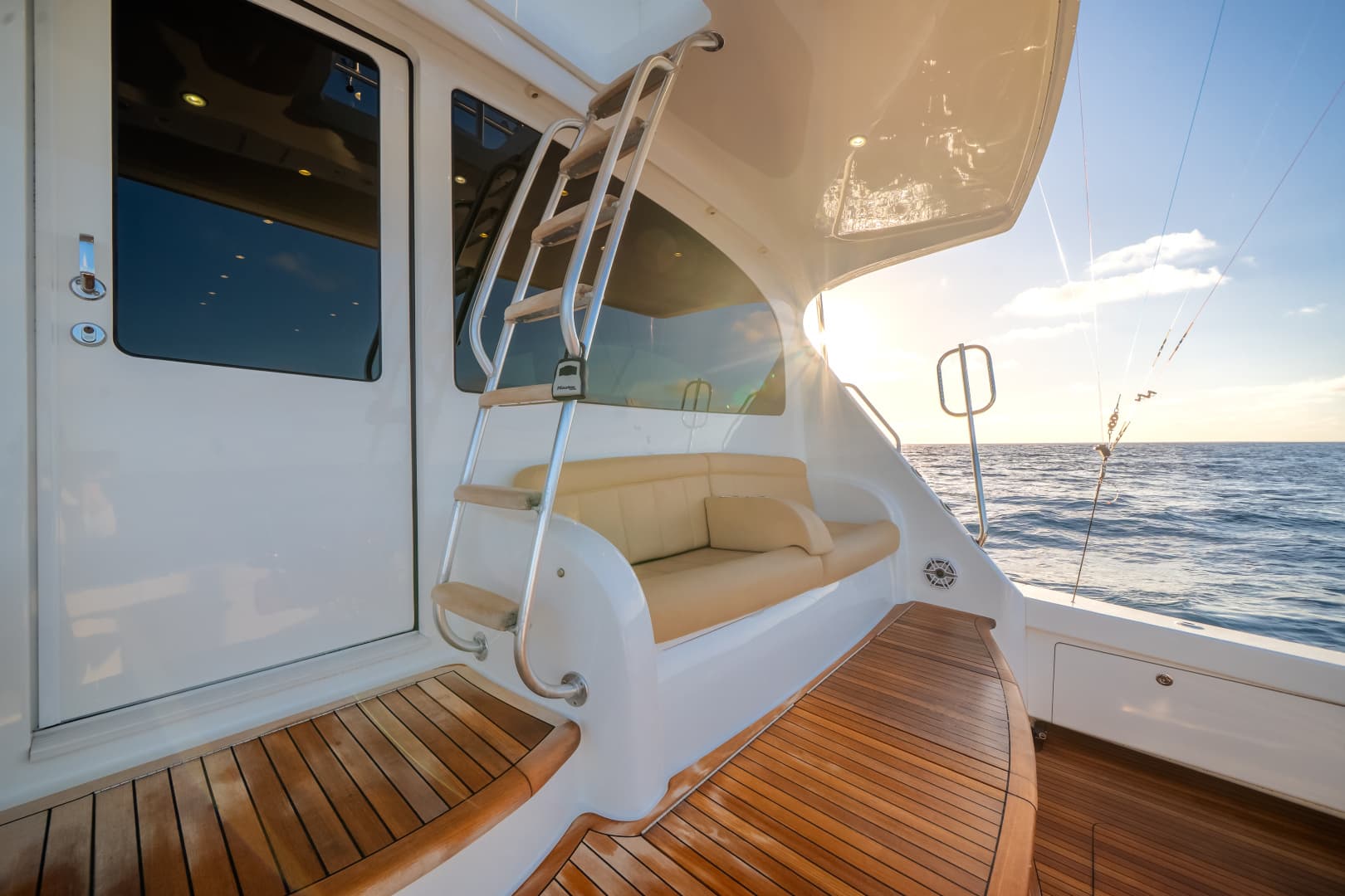 2015 Viking 70 CV ENCLOSED BRIDGE