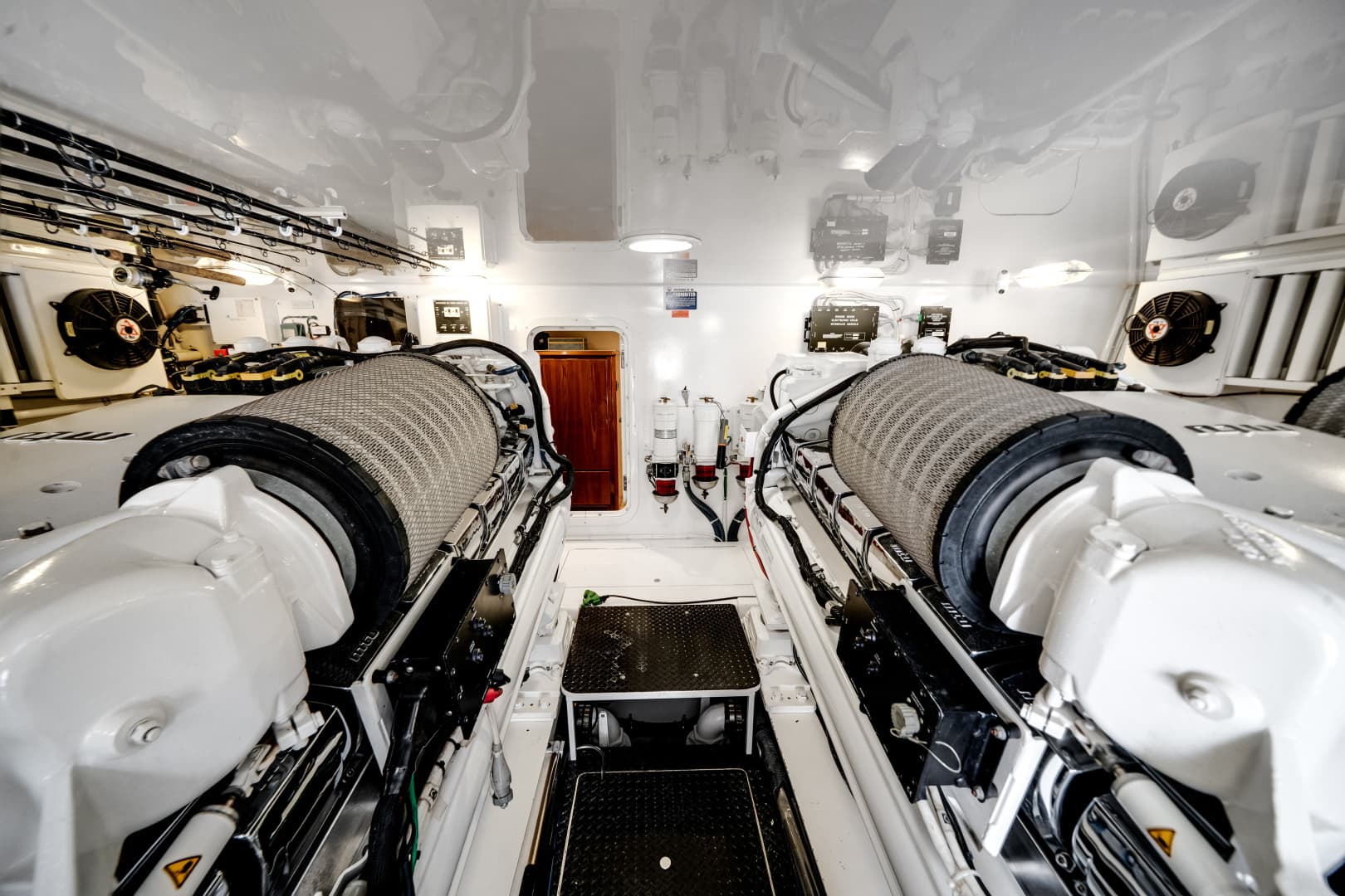 2015 Viking 70 CV ENCLOSED BRIDGE