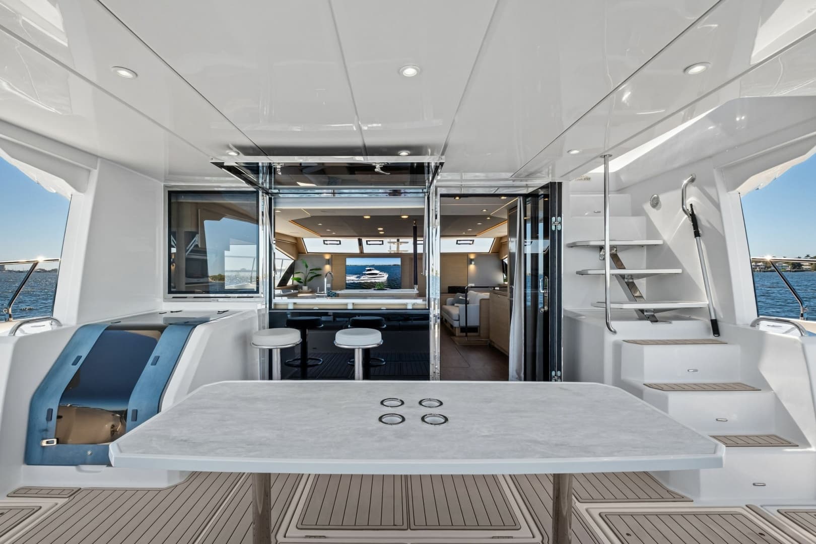 2022 54 Aquila Powercat 'Remarkable I'