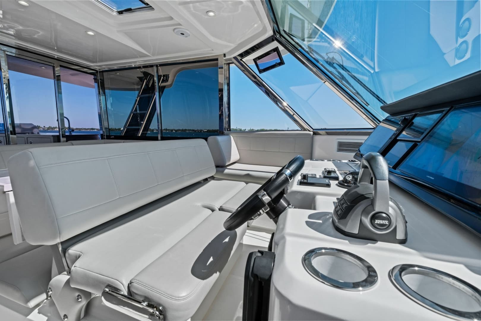 2022 54 Aquila Powercat 'Remarkable I'