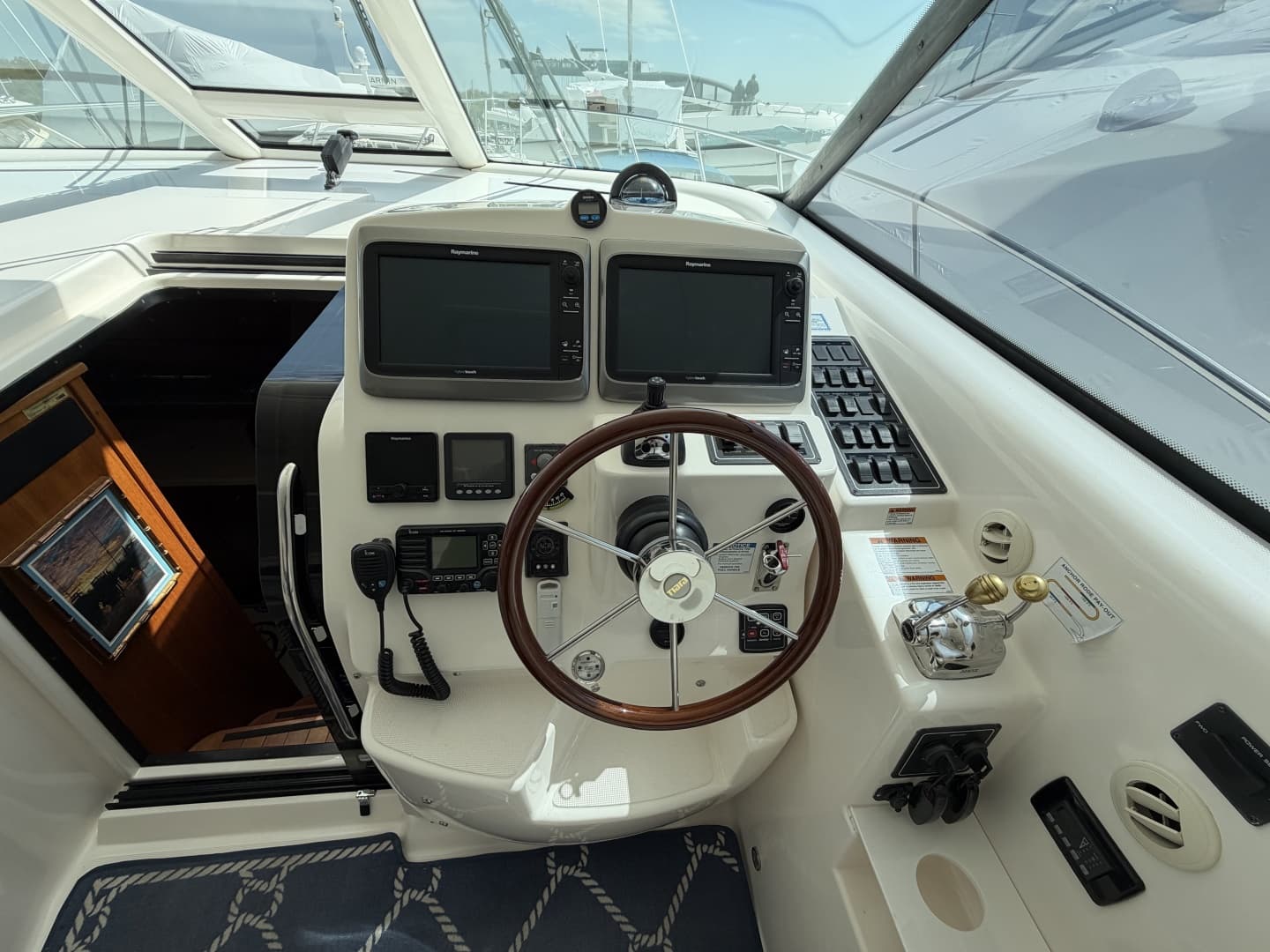 2006 Tiara Yachts 43 Sovran