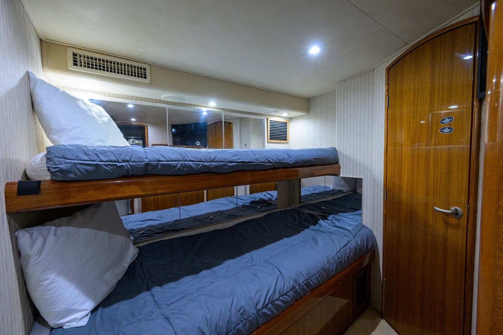 2008 Viking 68 Convertible