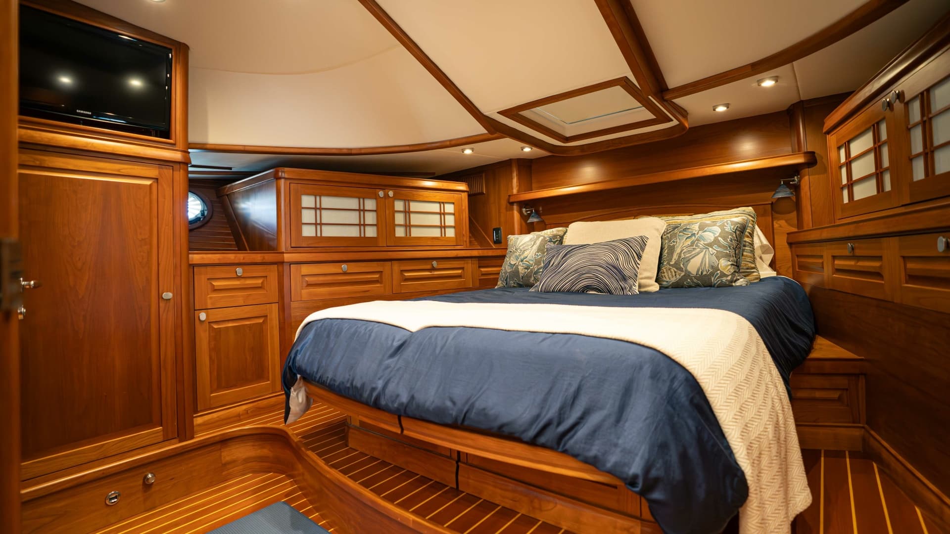 2018 Sabre 66 Dirigo