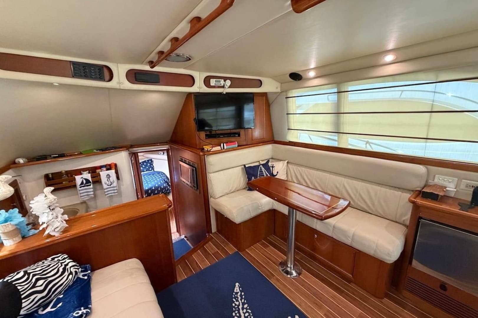 2005 Riviera 37 Flybridge