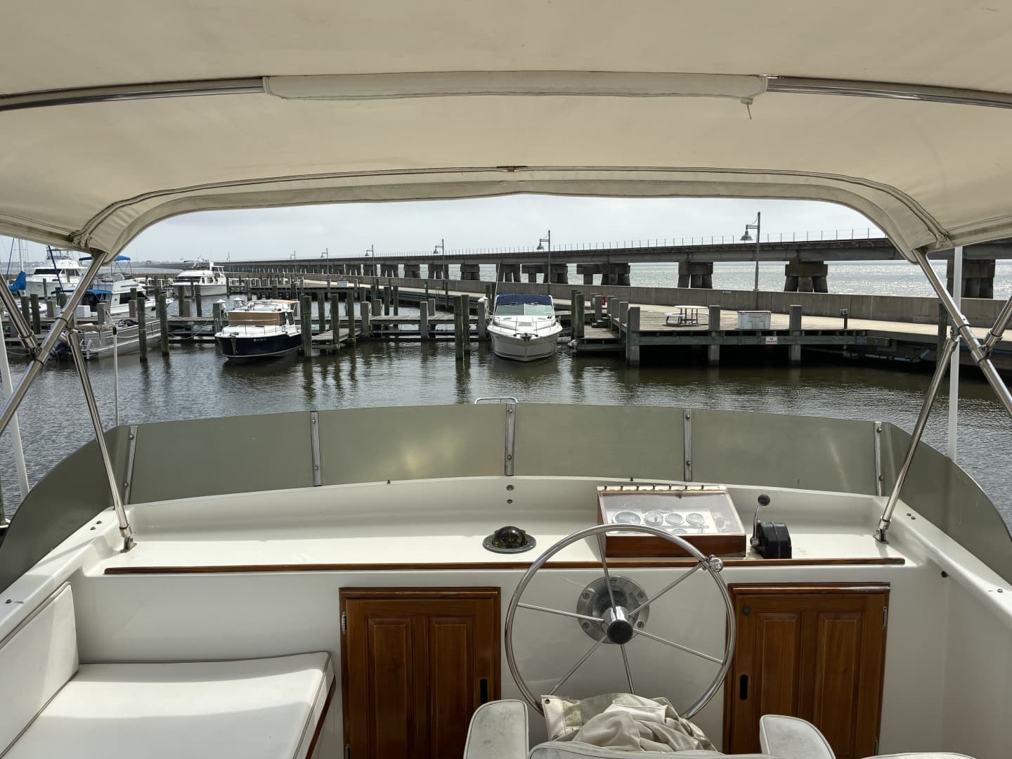 1989 Duffy 35 Flybridge - Flybridge