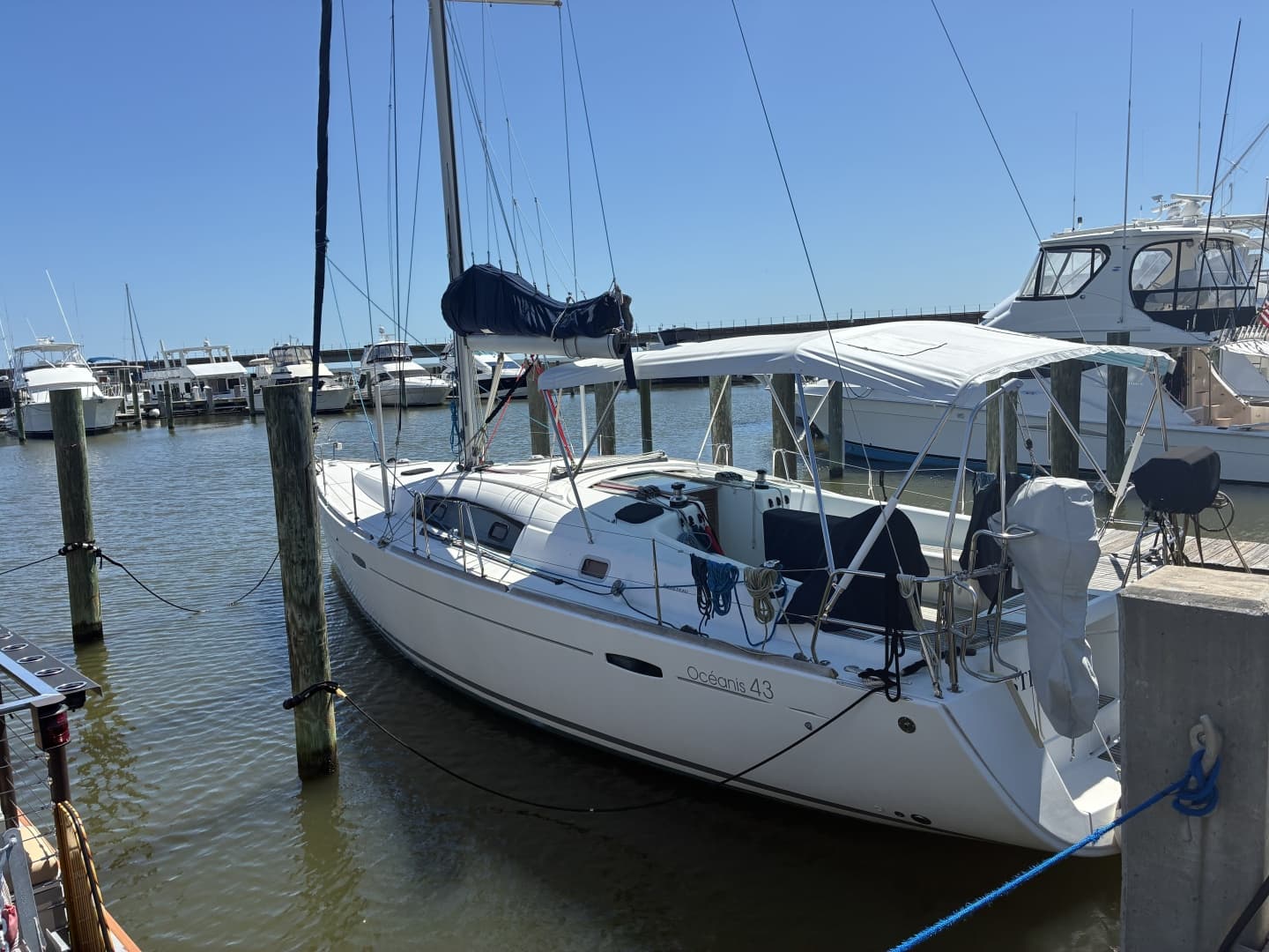 2008 Beneteau Oceanis 43 - Port Profile