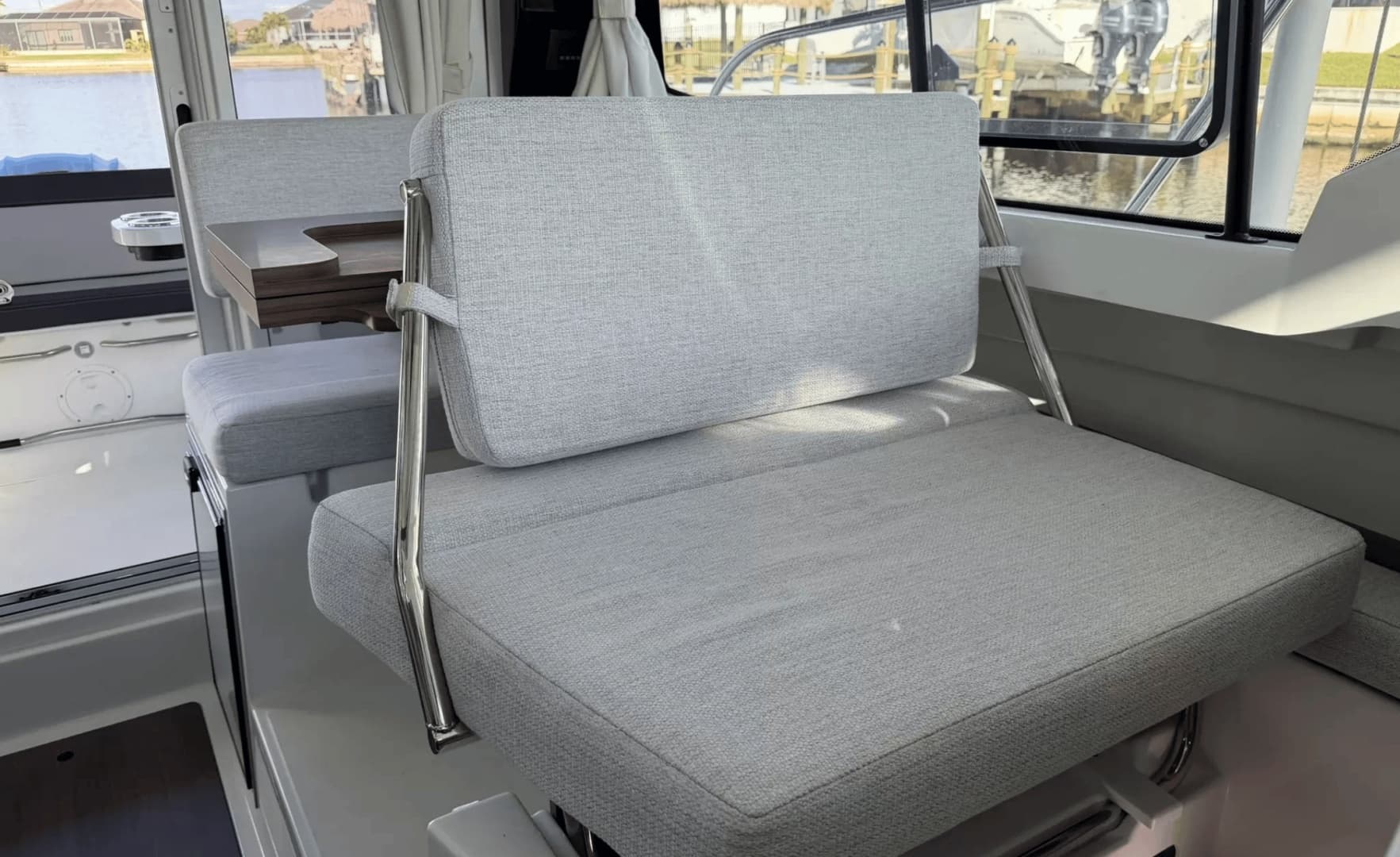 2023 Jeanneau NC-795 Coupe