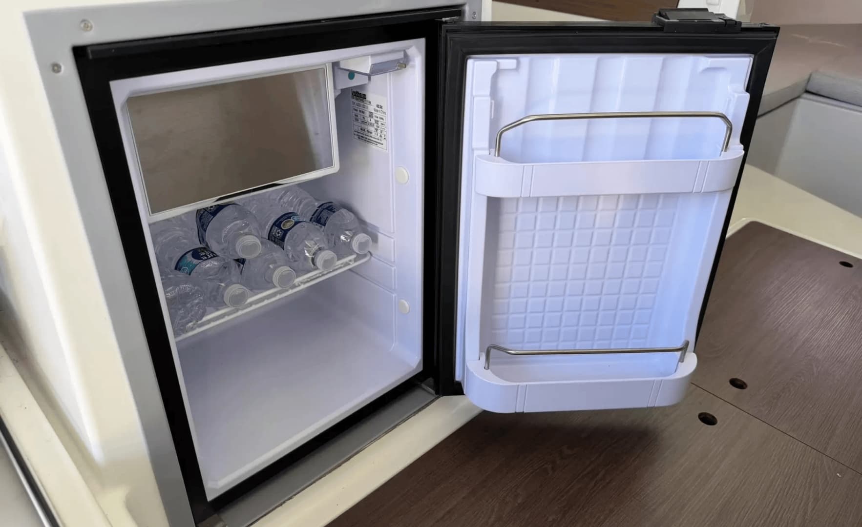 2023 Jeanneau NC-795 Coupe