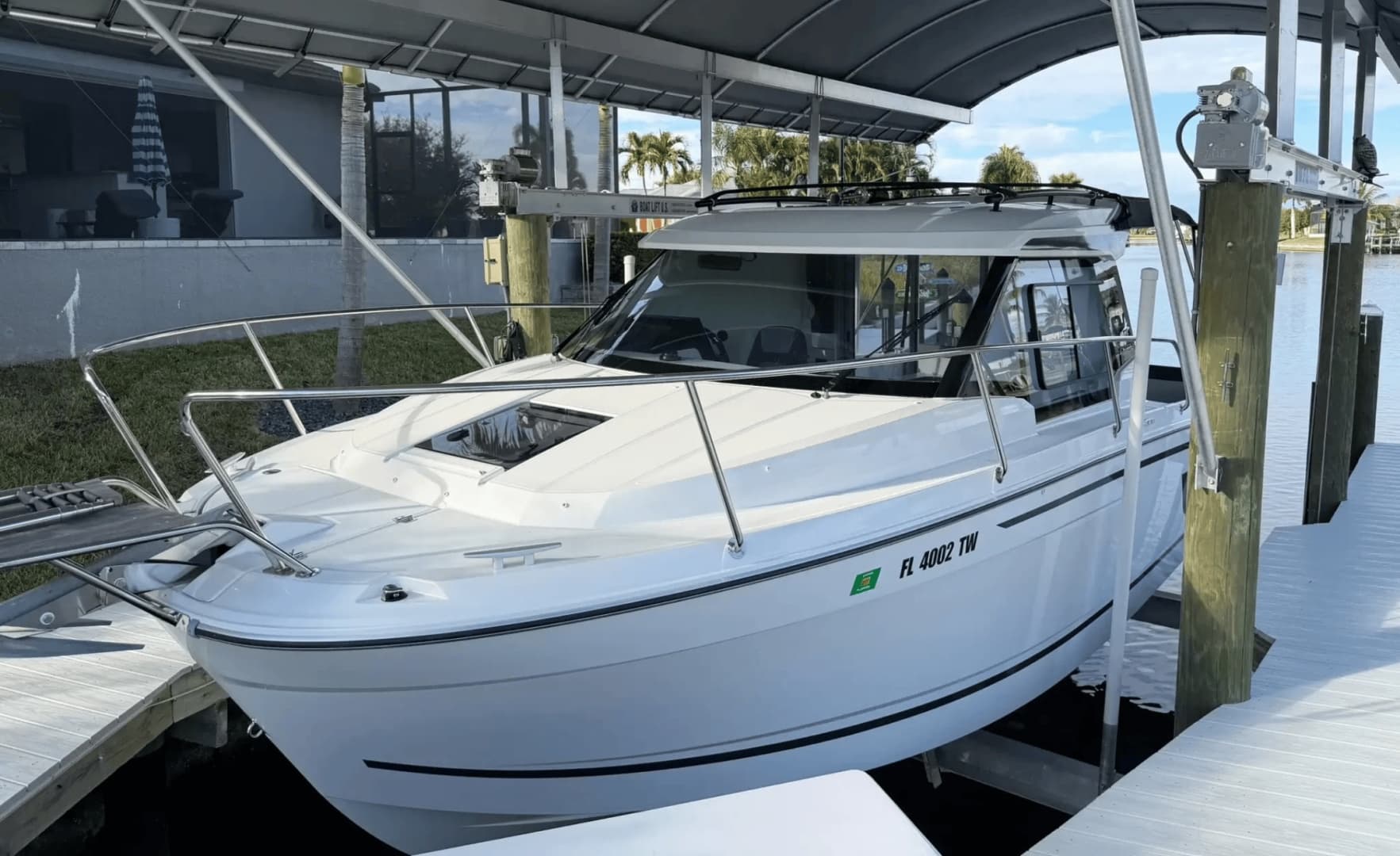 2023 Jeanneau NC-795 Coupe