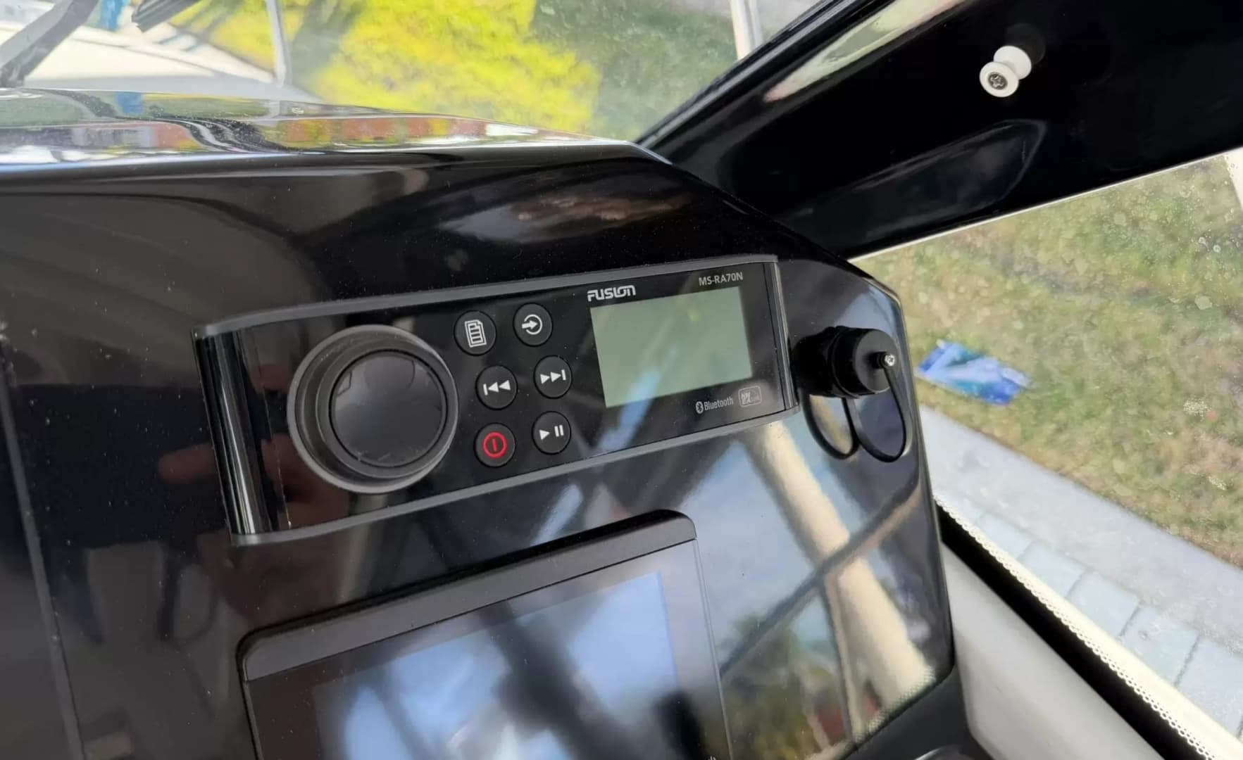 2023 Jeanneau NC-795 Coupe