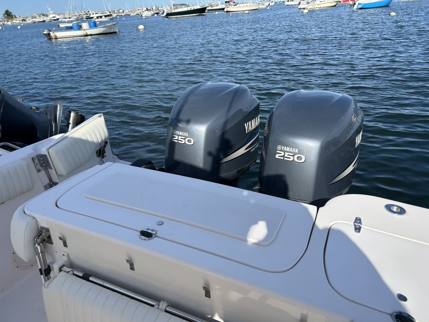 2004 Grady-White Chase 273