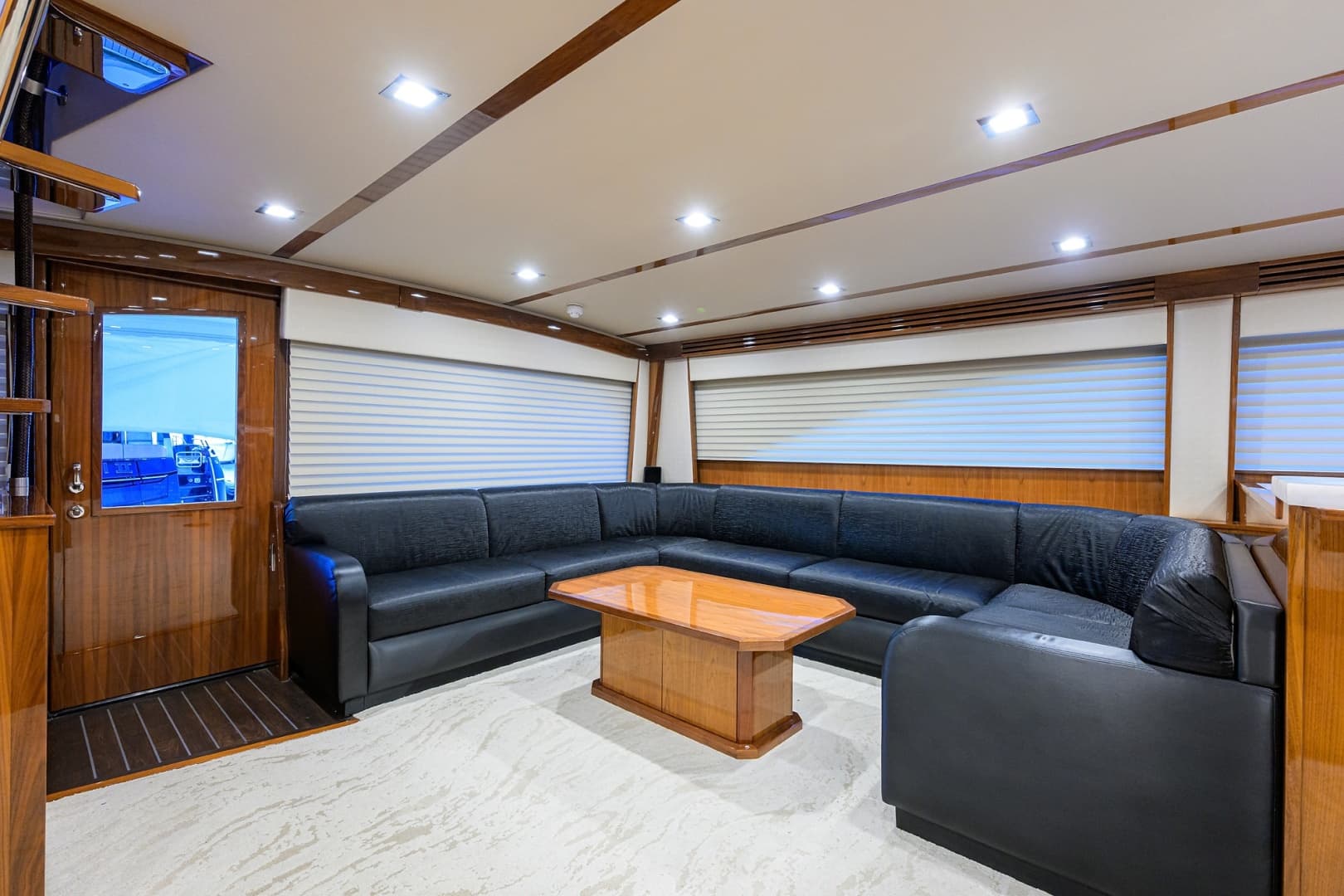 Viking 80 MERCEDES - Salon