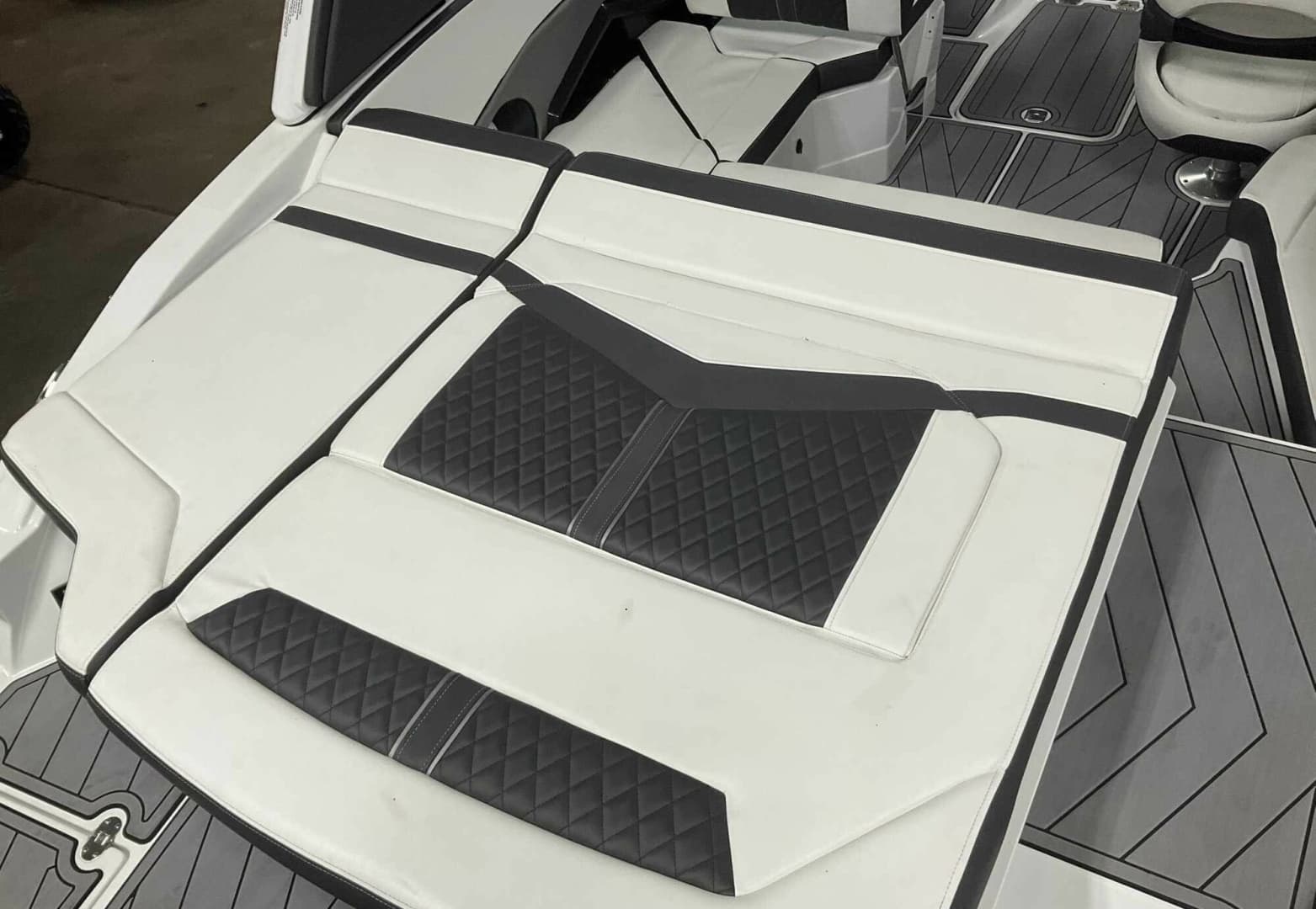 2023 Monterey 238SS