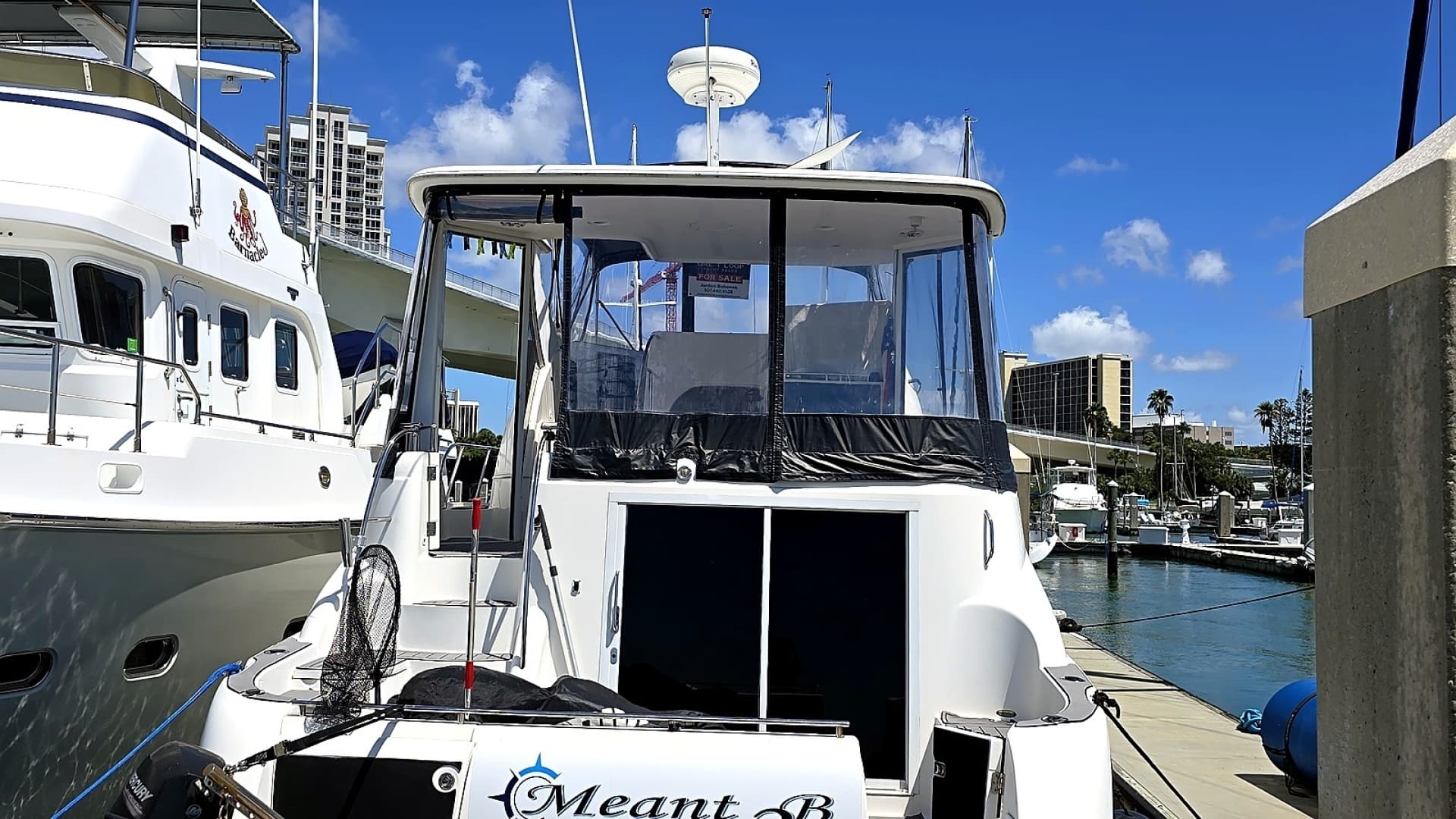 2004 Meridian 459 Aft Cabin Cockpit Motor Yacht