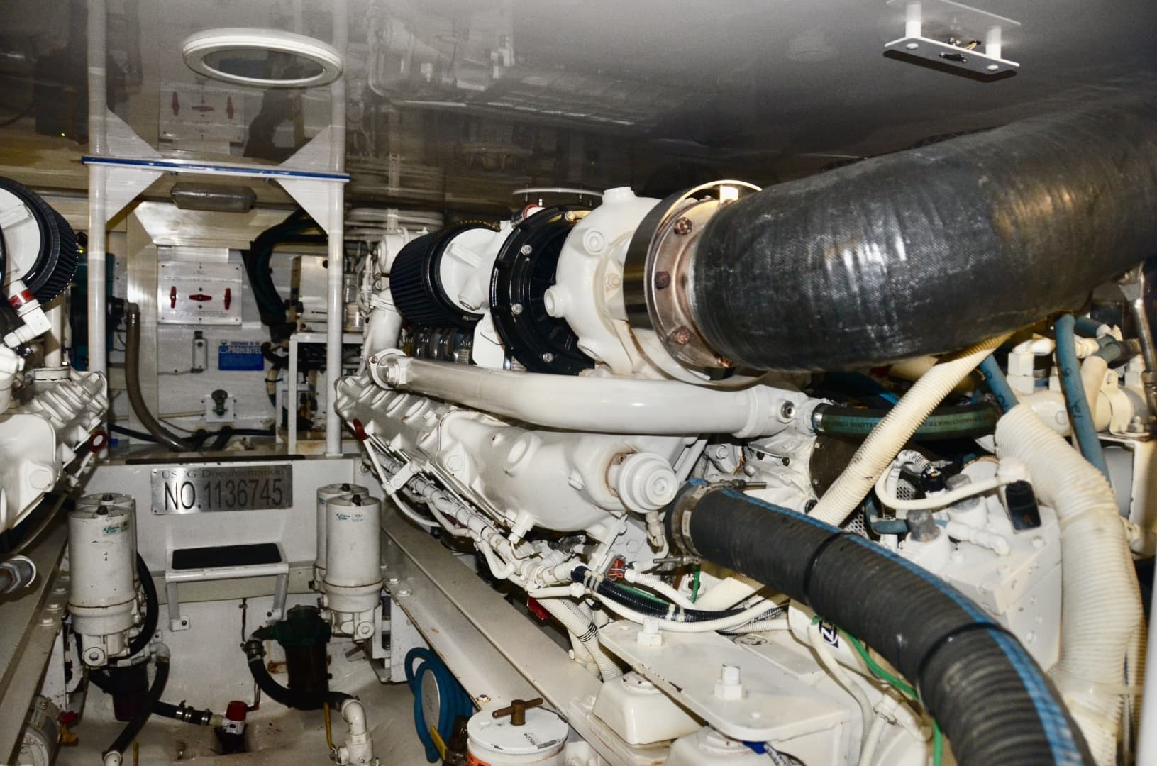 Viking 52 LET IT RAIN - Engine Room